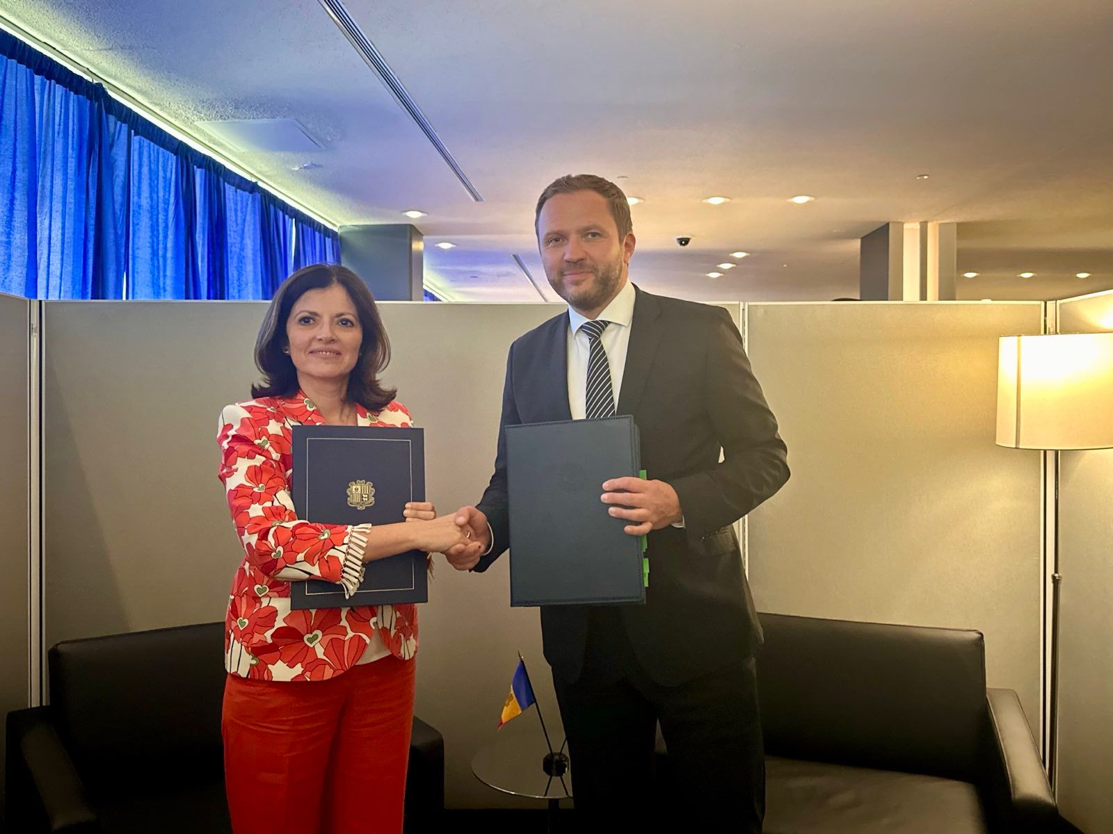 Signatura del CDI amb Estònia