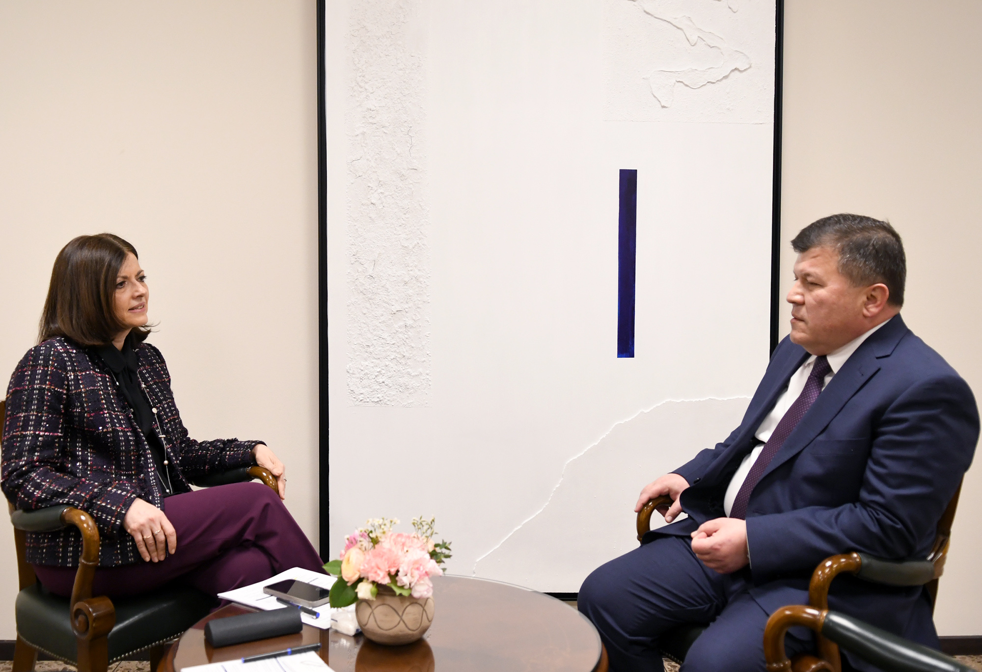 20250313 Lliurament de còpies d'estil de l'ambaixador de l'Uzbekistan