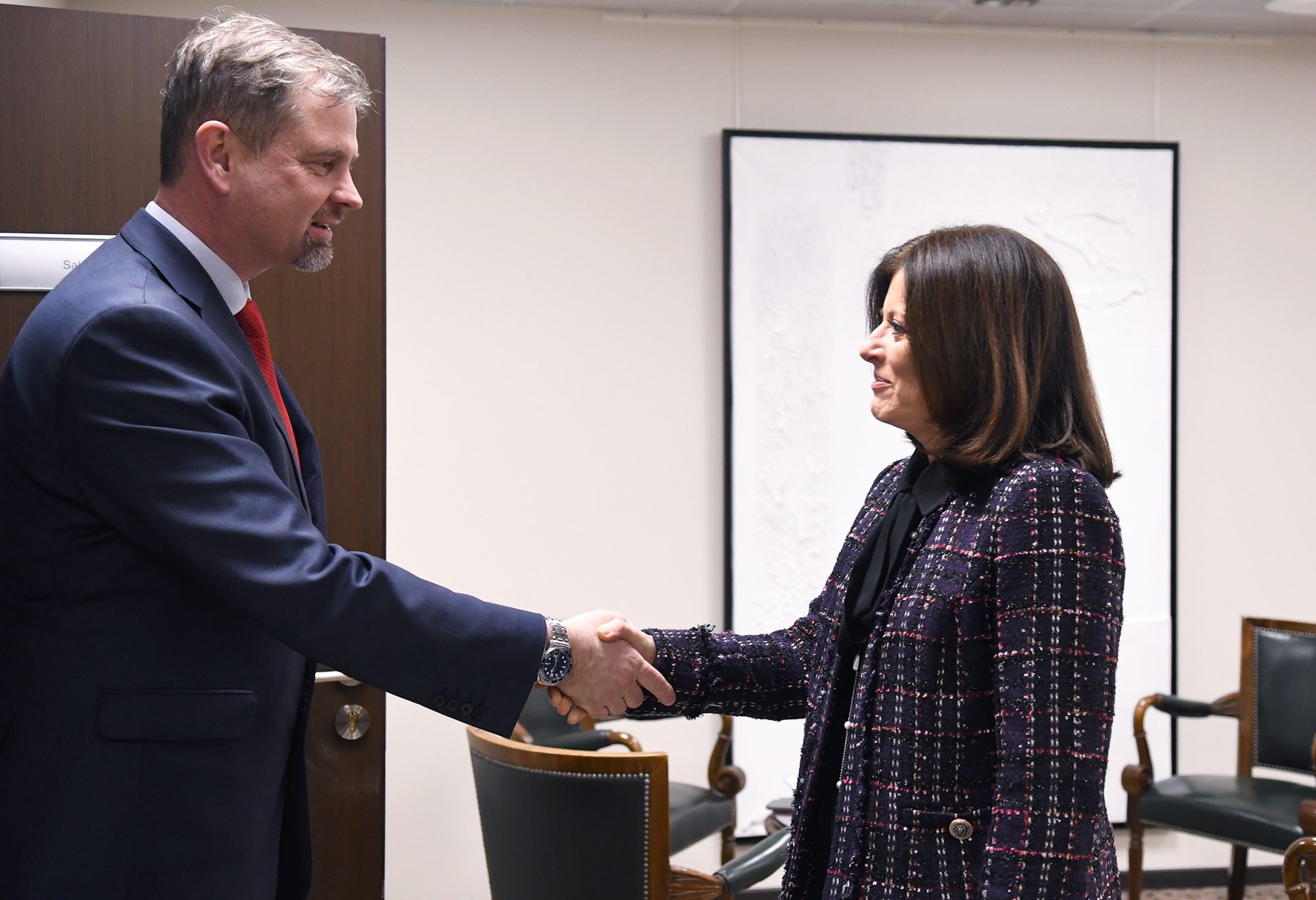 20250313 Lliurament de còpies d'estil de l'ambaixador d'Eslovènia