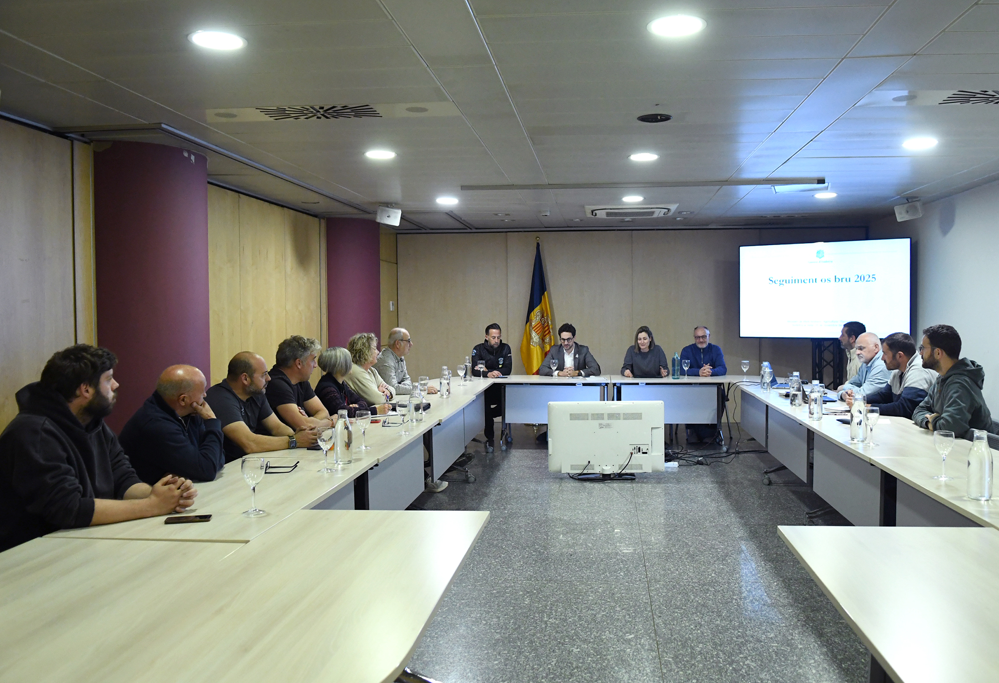 El ministre Casal s’ha reunit amb l’Associació de Pagesos i Ramaders d’Andorra per actualitzar i compartir la informació del seguiment que s’està fent de l'os bru