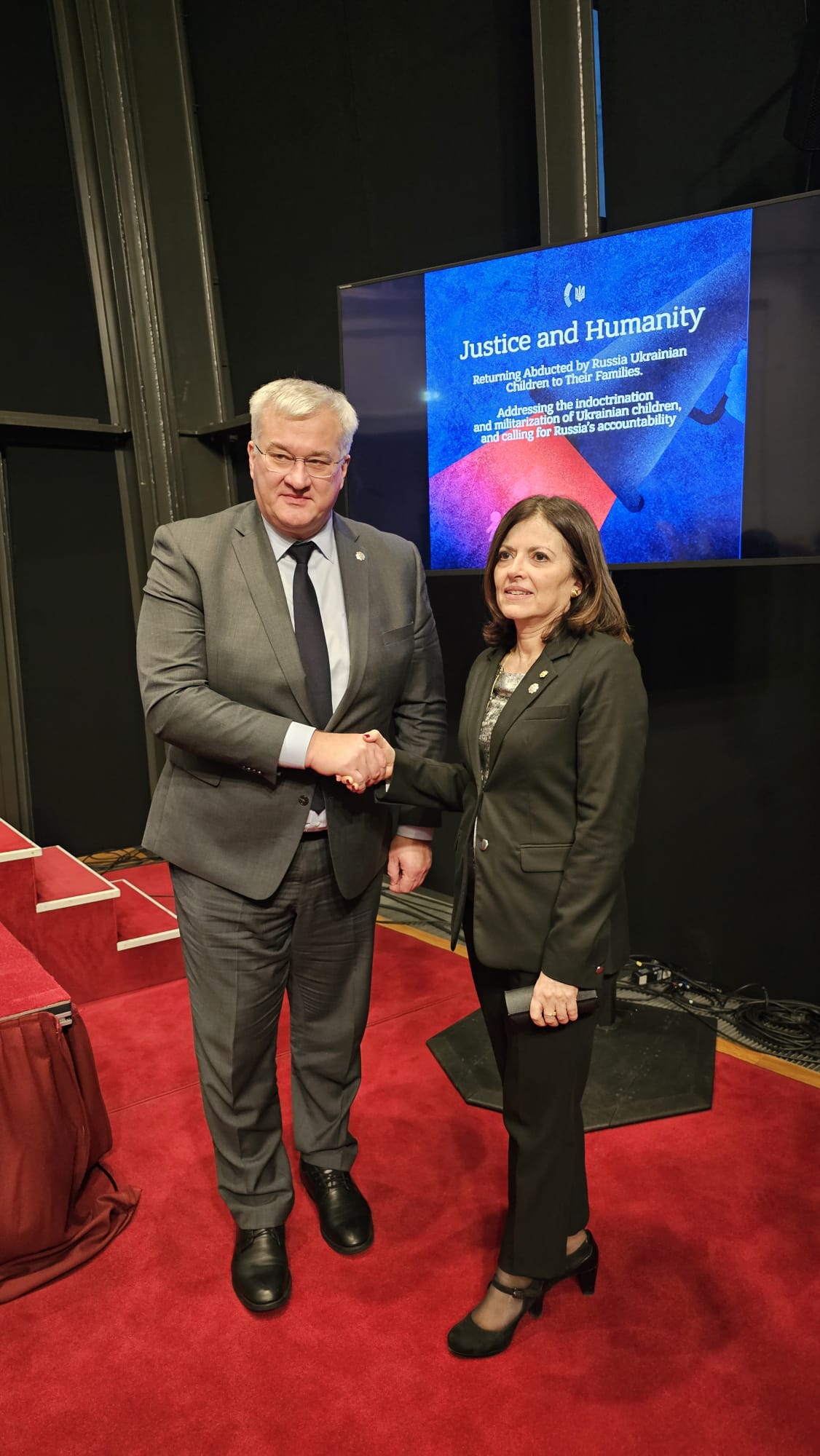 Tor amb el ministre d'Ucraïna, Andrii Sybiha.