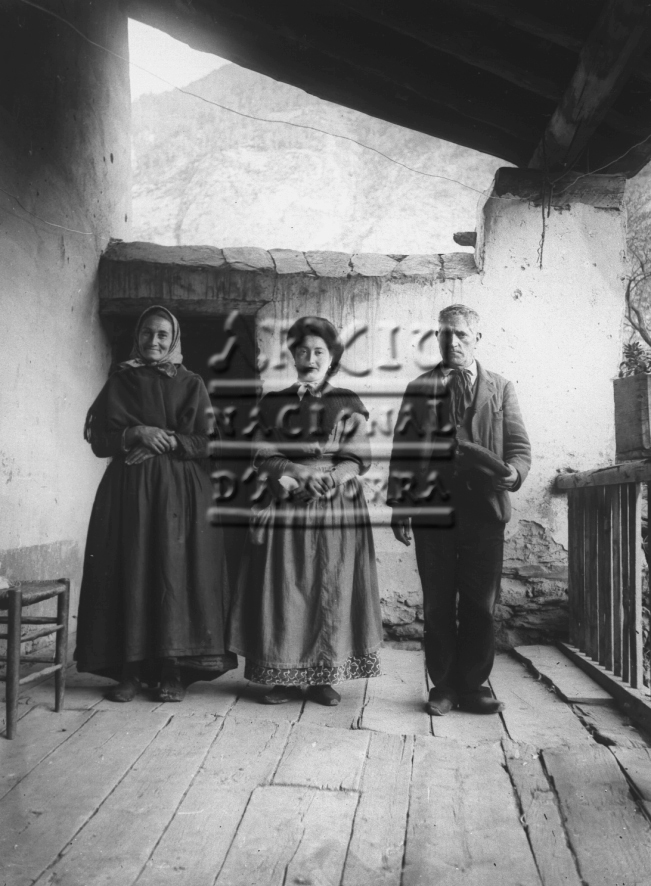 CR-0023: Retrat de família