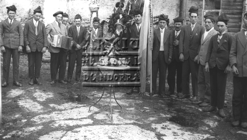 CR-0695: Les Caramelles