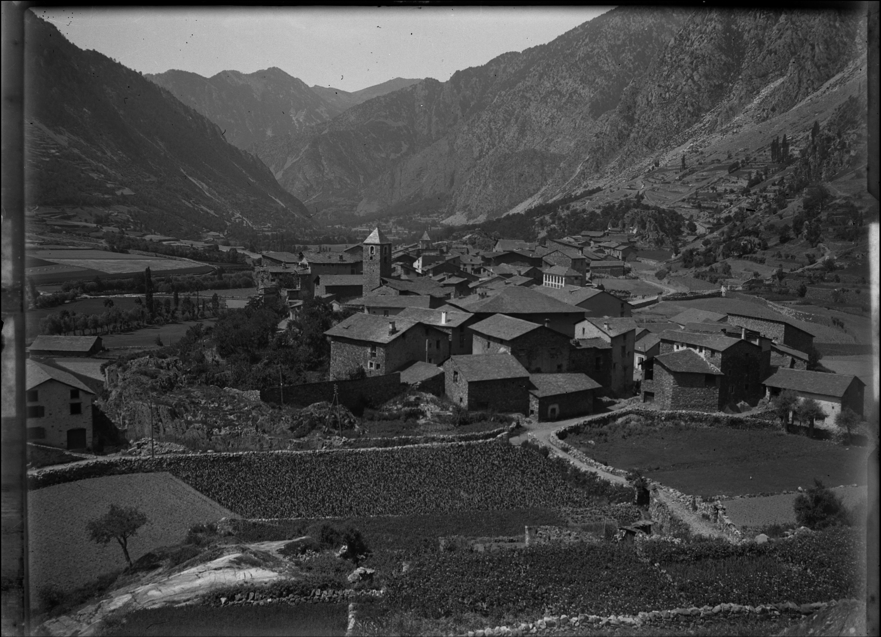 FGP-206: Vista general d'Andorra la Vella