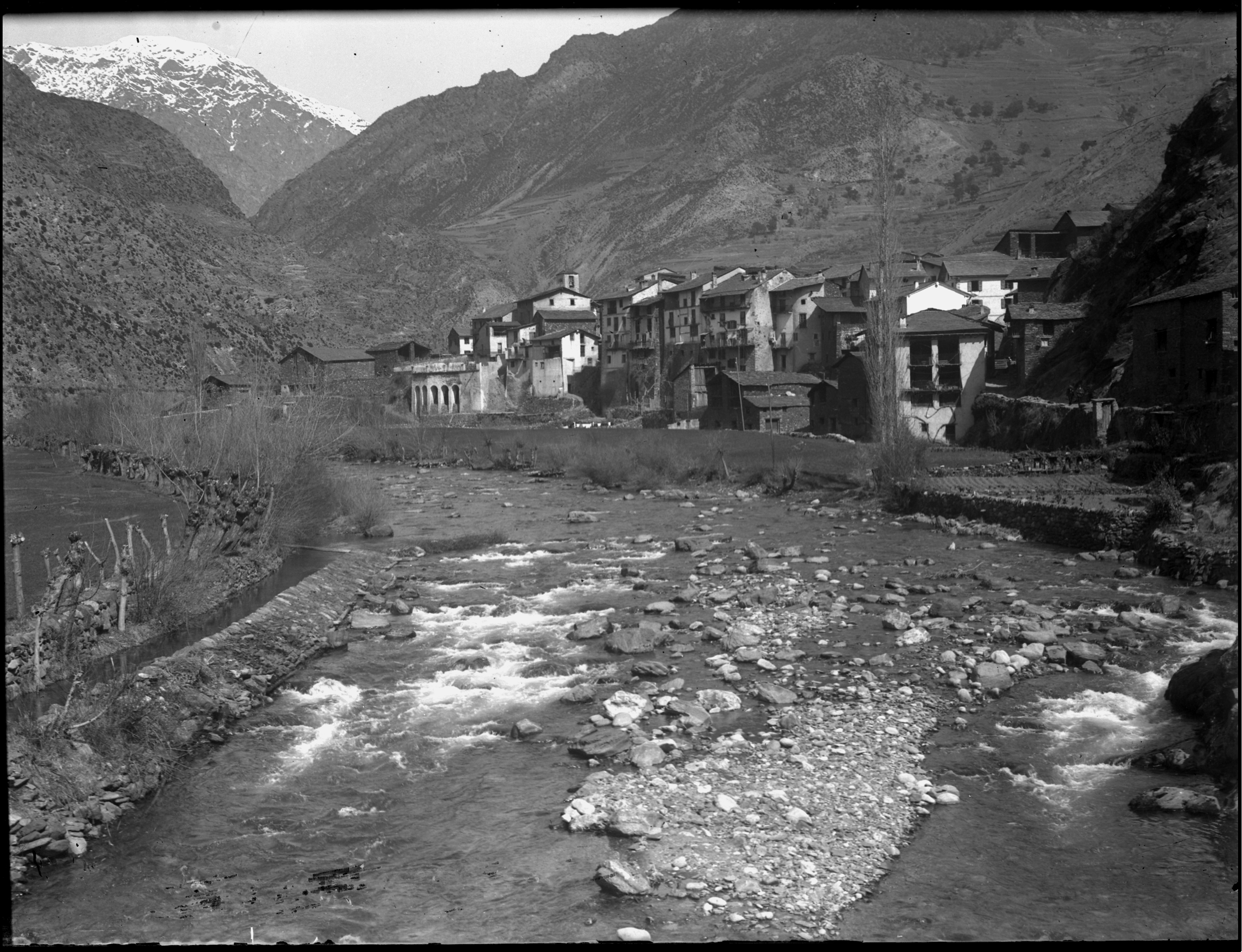 FGP-231: Entrada, sud, del poble de Sant Julià de Lòria.