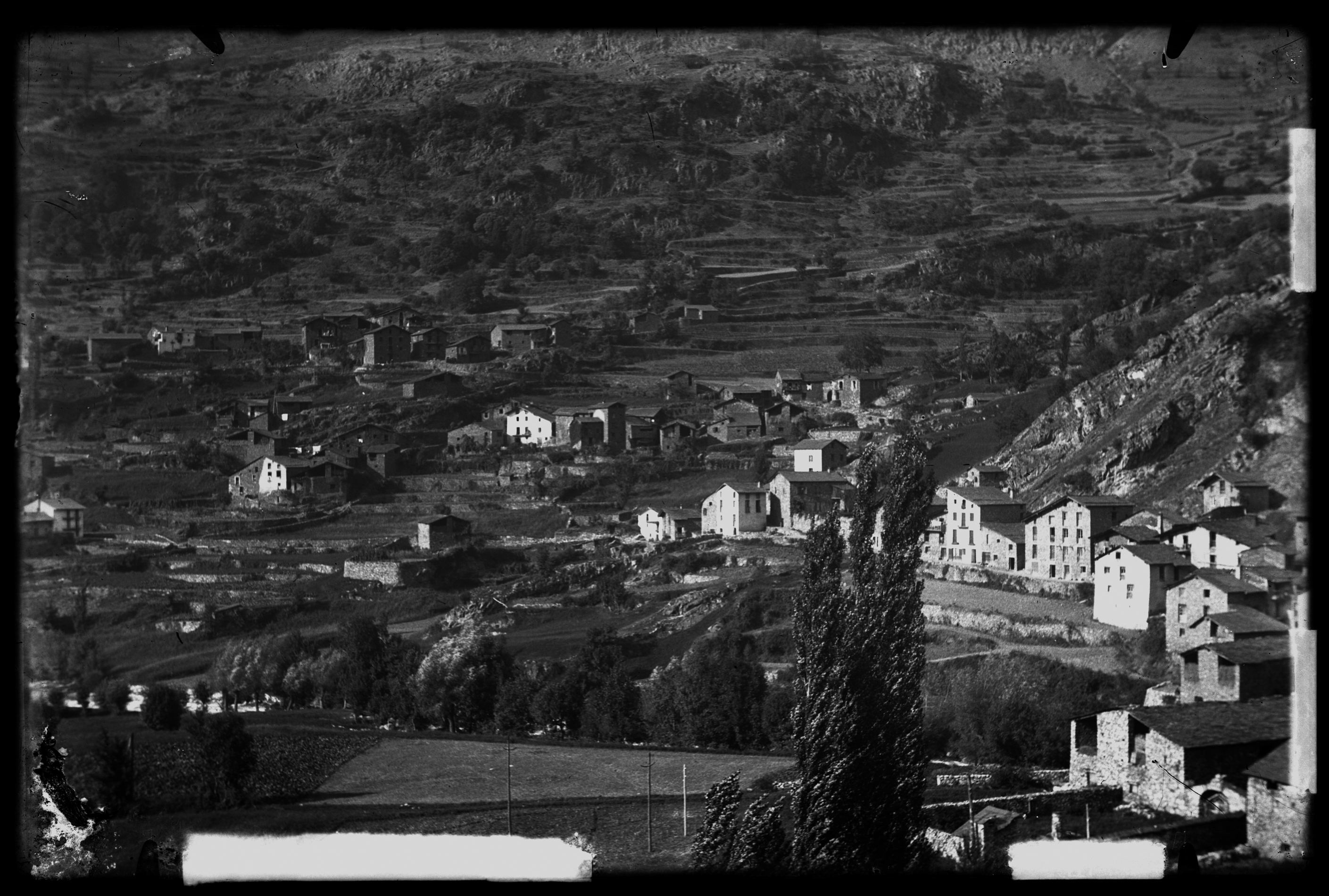 FGP-241: Vista parcial de la solana d'Escaldes-Engordany