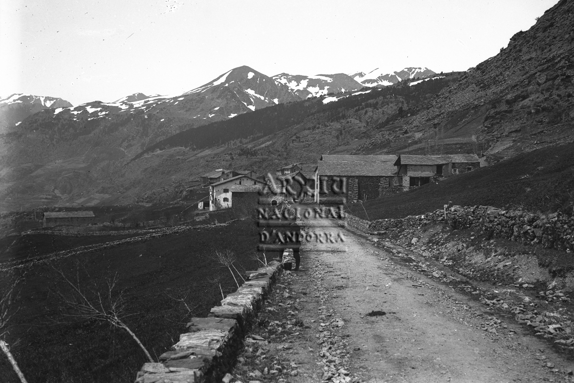 108-FBUI: Vista nord-sud del poble de Soldeu