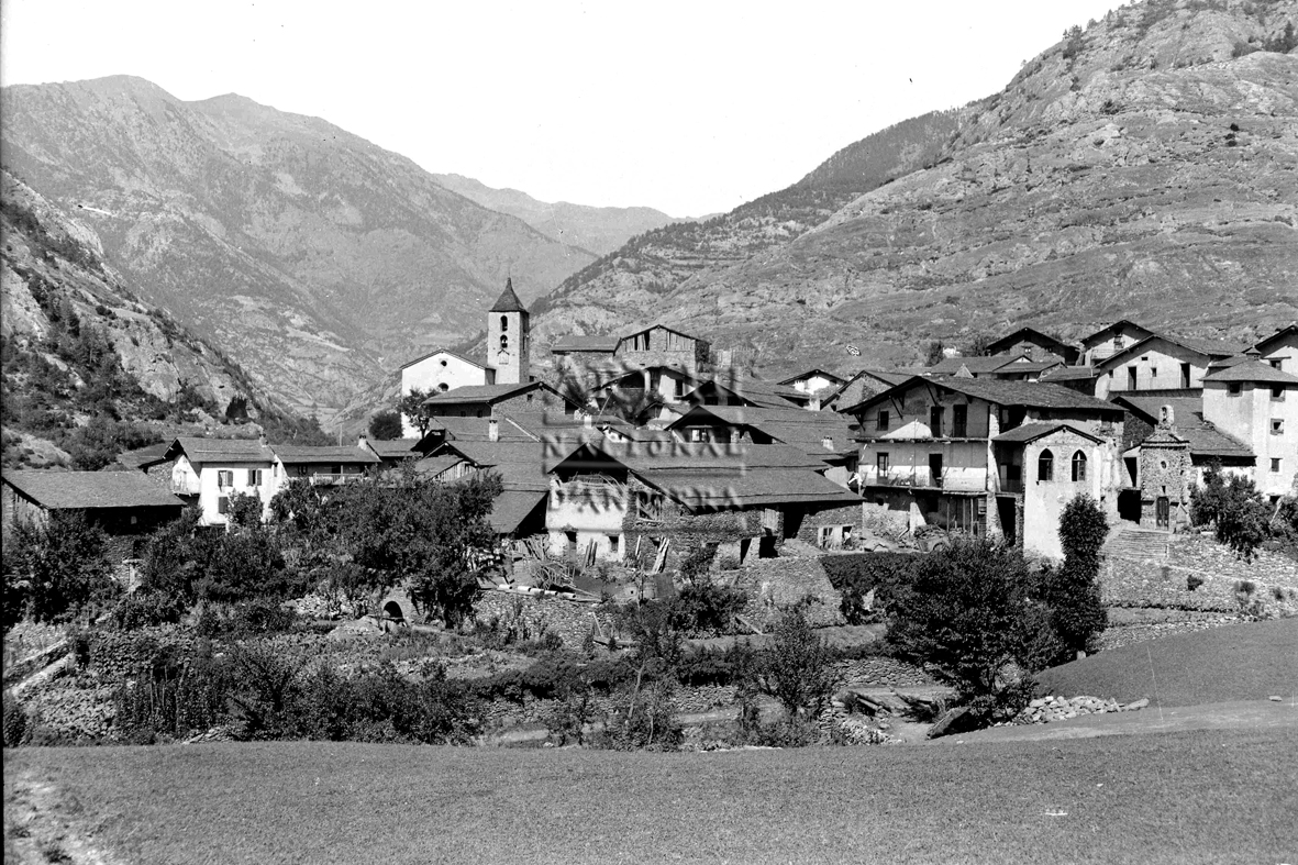 72-FBUI: Vista general del poble d’Ordino