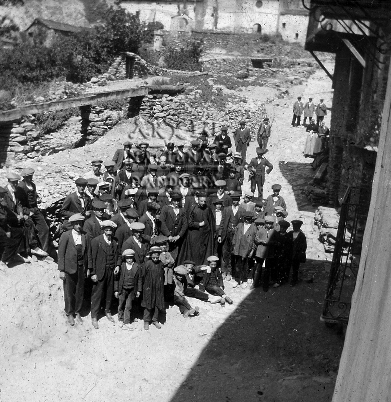 167-FBUI: Imatges de processons pels carrers de Canillo