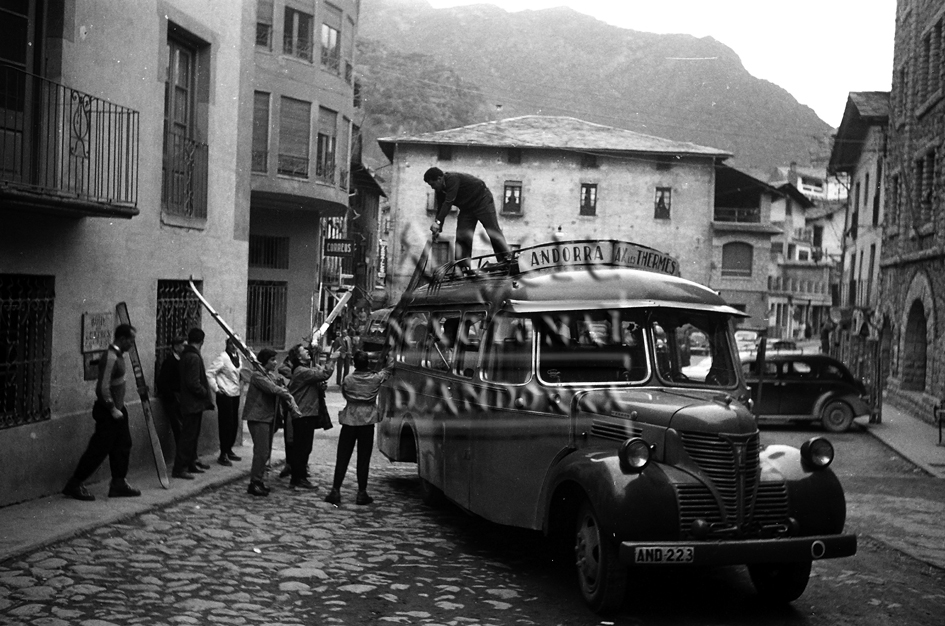 FL 059: Cotxe de línia d’Andorra-Ax