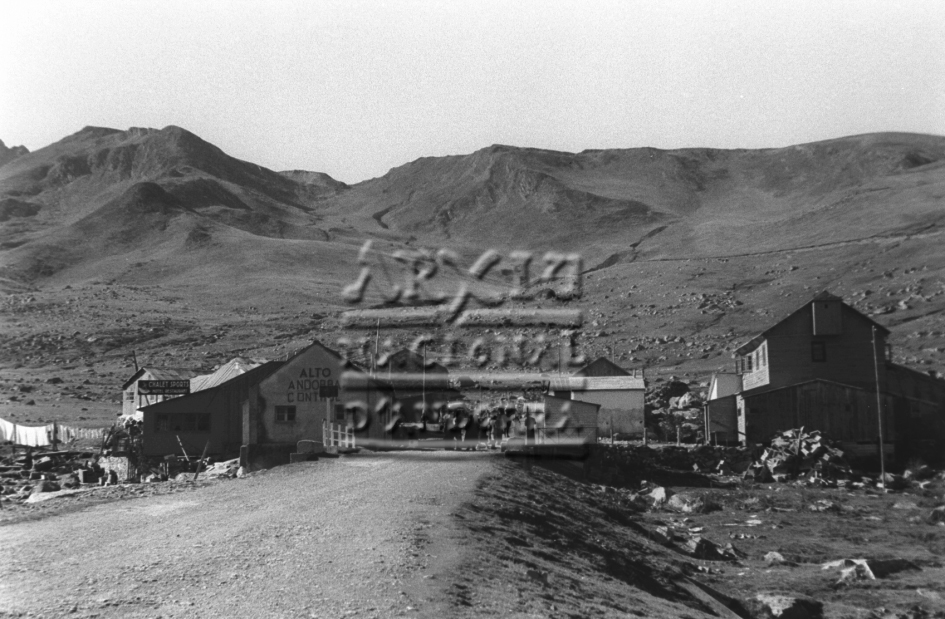 FJR_182: Vista del Pas de la Casa des de França