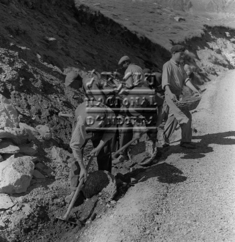 FJR_181: Arreglant la carretera del port d’Envalira