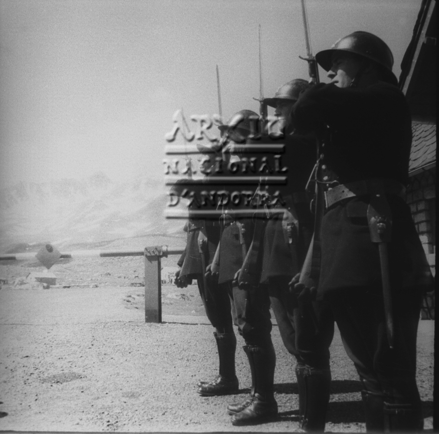 FJR_187: Gendarmes a la frontera del Pas de la Casa