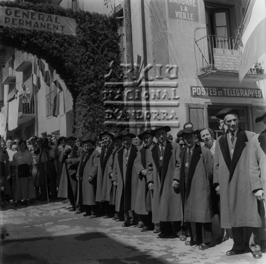 FJR_249: Consellers generals a la plaça d’Andorra la Vella