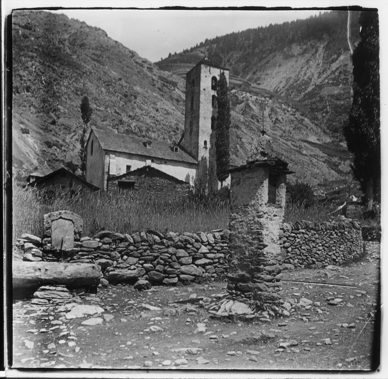 FSA-037: Església de Sant Serni de Canillo, casa comuna vella, cobert del Mangautxa