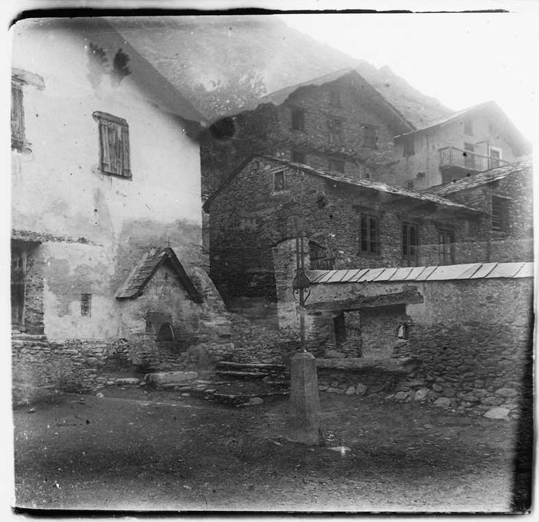 24-FSA: Vista parcial de la plaça d'Ordino