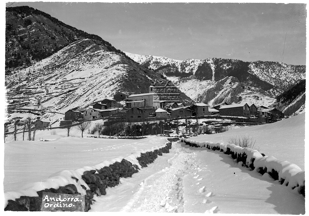 121-FGP: Vista del poble d'Ordino, des del camí de Santa Bàrbara