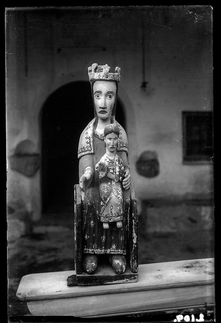 FGP_0346: Talla de la Verge de Meritxell