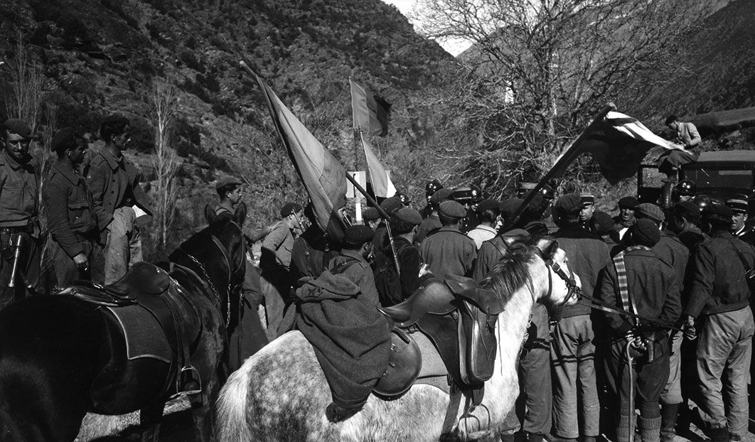 VE_0026: Trobada entre les tropes nacionals espanyoles 