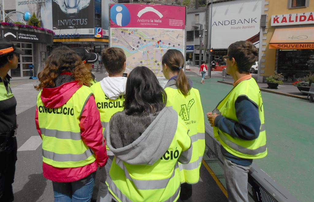 ALUMNES ESCOLA ESPECIALITZADA NOSTRA SENYORA DE MERITXELL