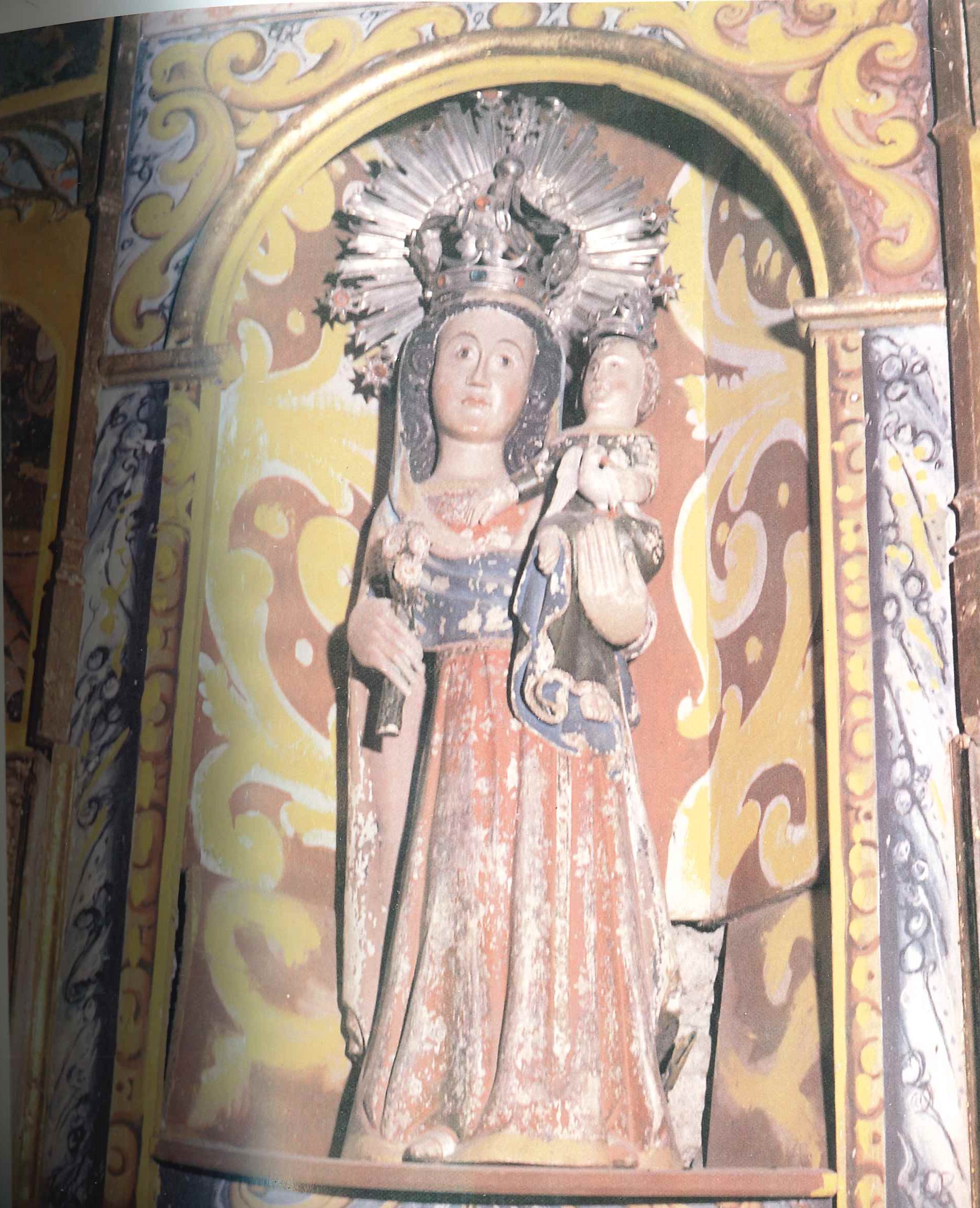 3 IMATGE Verge gòtica