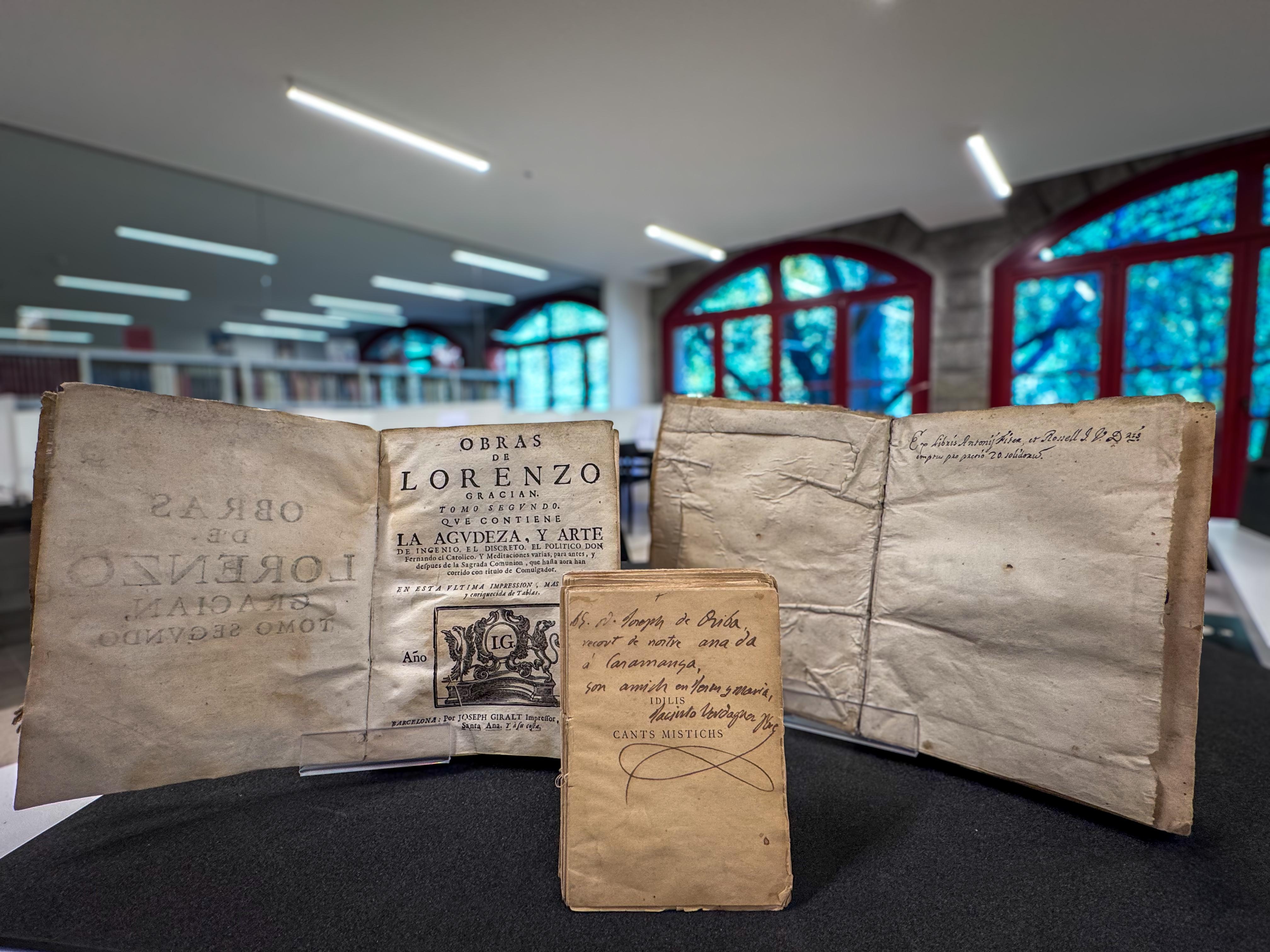 La ciutadania escull restaurar un conjunt de tres llibres dels segles XVIII i XIX del fons bibliogràfic de Casa Rossell