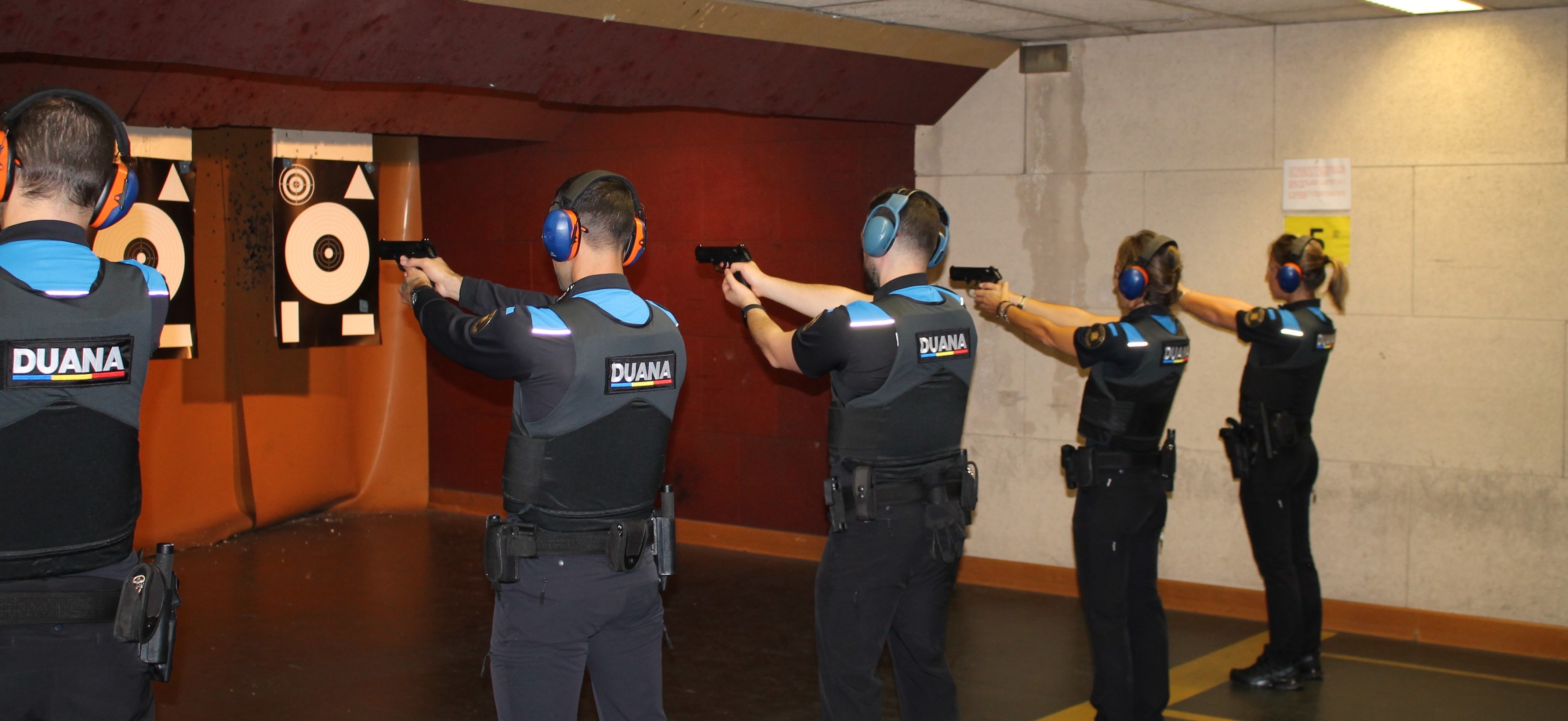 S’incorporen sis nous agents al Cos de Duana