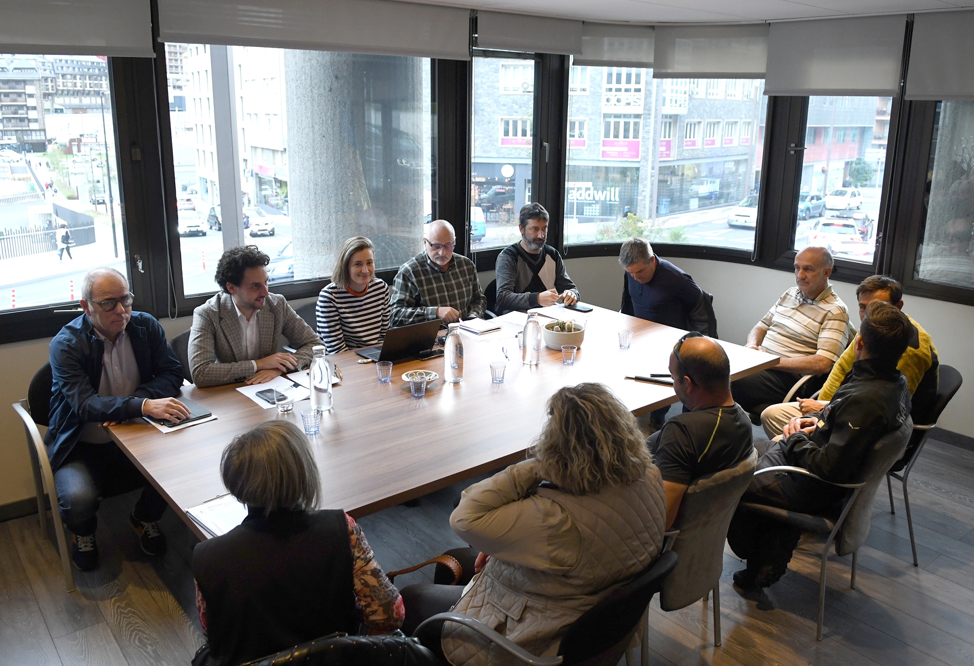 El Govern comparteix el seguiment que es fa de l’os bru al país amb l’Associació de Pagesos i Ramaders