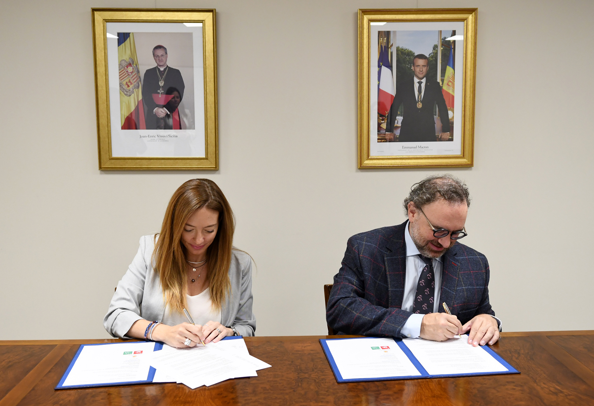 El Ministeri de Salut i la Universitat d’Andorra amplien el conveni de col·laboració per tal d’oferir formacions en salut mental als cossos especials