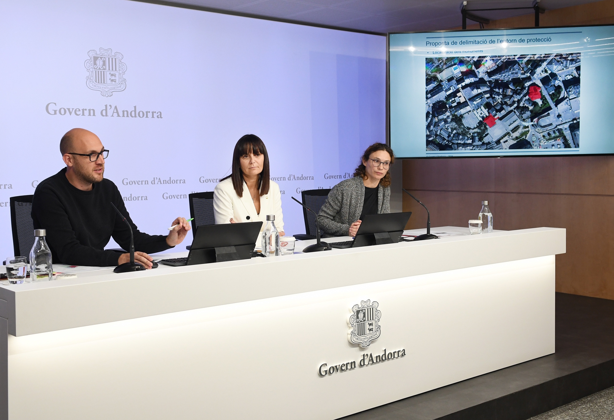 S’inicien els tràmits per definir l’entorn de protecció de la Casa de la Vall i de l’església de Sant Esteve d’Andorra la Vella