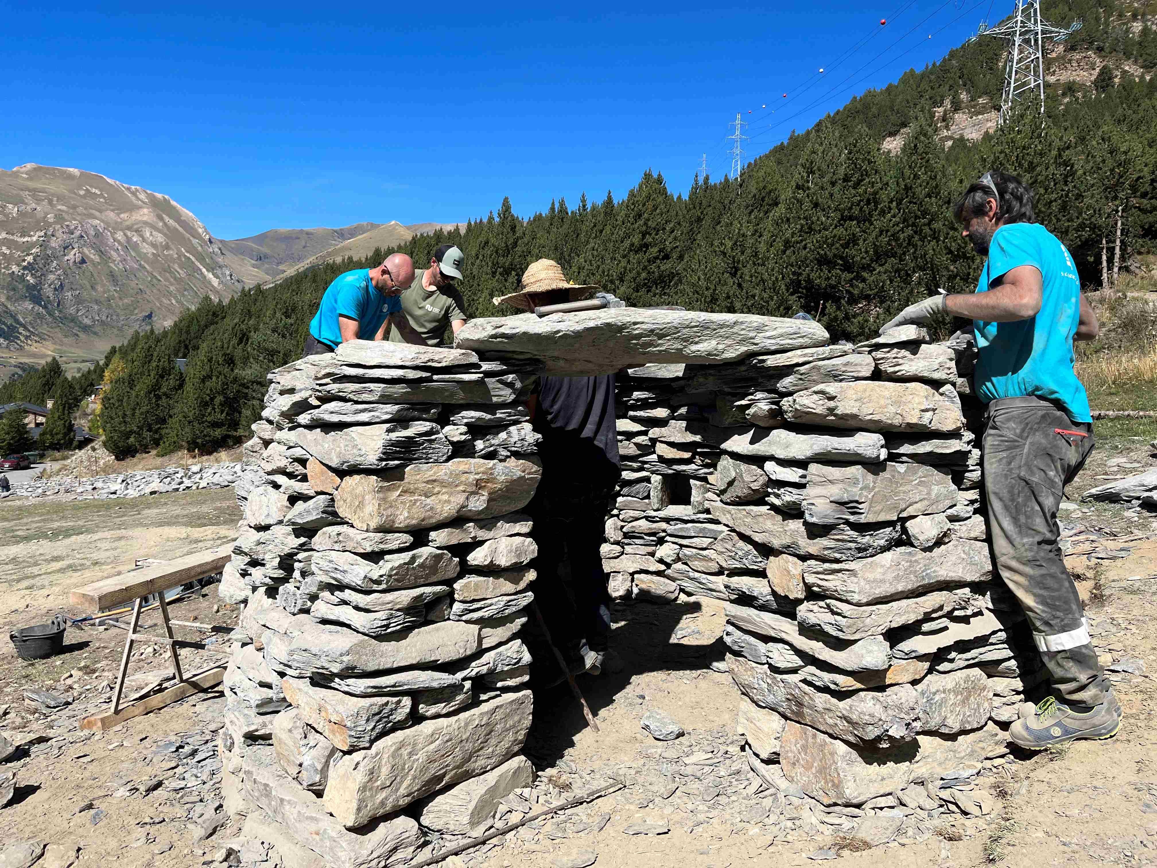 S’obren les inscripcions als cursos gratuïts de formació en la tècnica de pedra seca al Centre de Formació al Llarg de la Vida