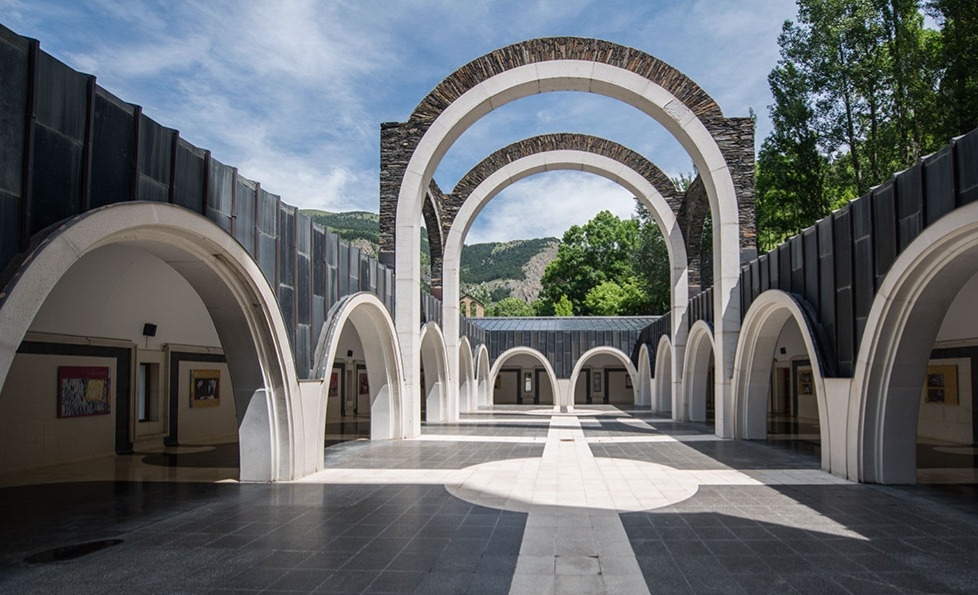 S’adjudiquen els treballs d’impermeabilització de la coberta del Santuari nou de Meritxell