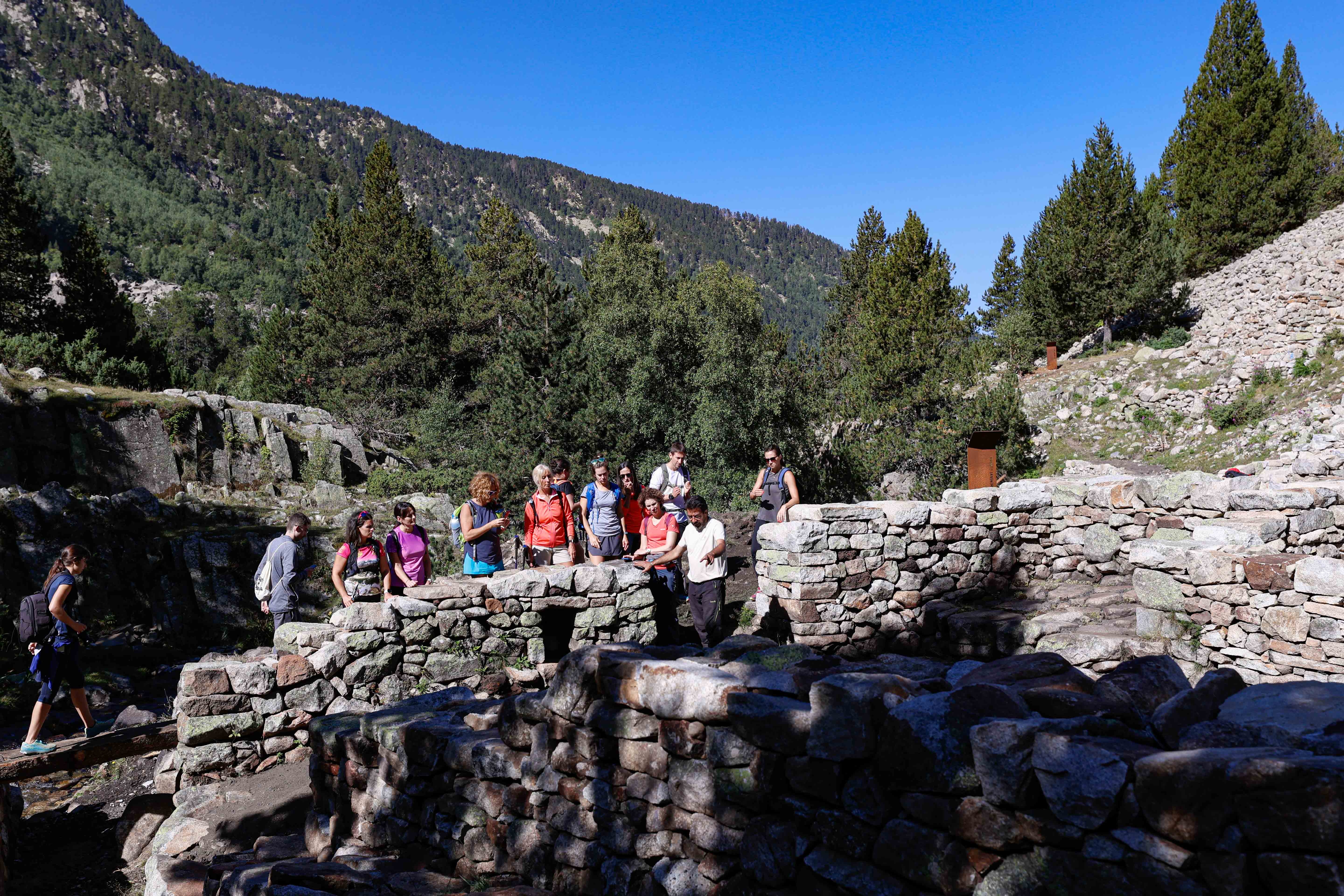 Finalitzen els treballs arqueològics de la Farga del Madriu