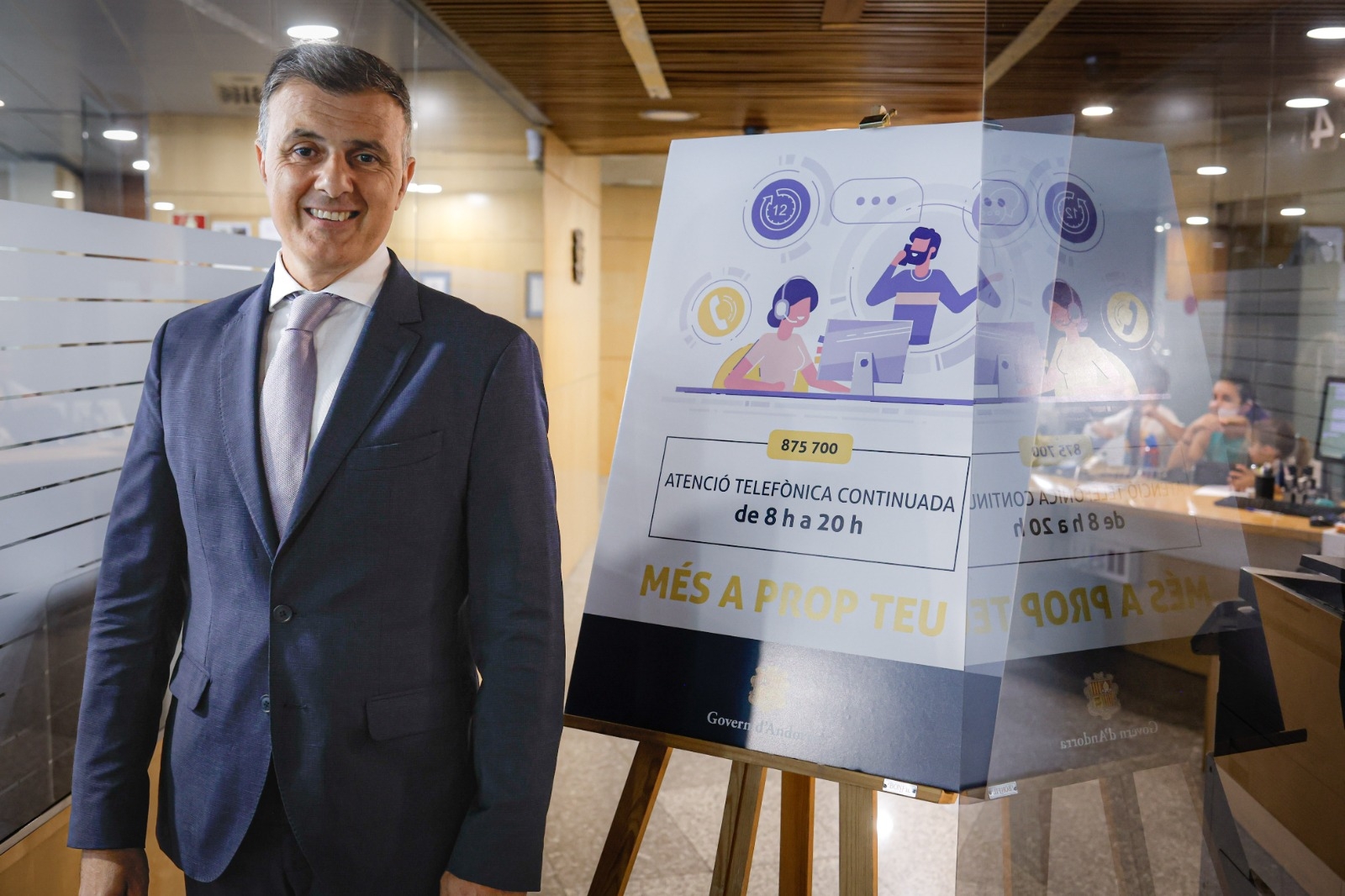 El Govern amplia el servei d’atenció telefònica fins a les vuit de la tarda