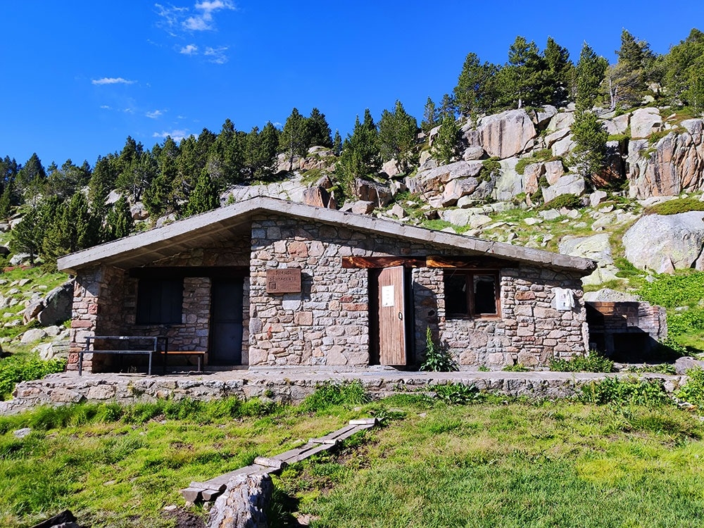 Adjudicades les obres de millora de quatre refugis no guardats del país