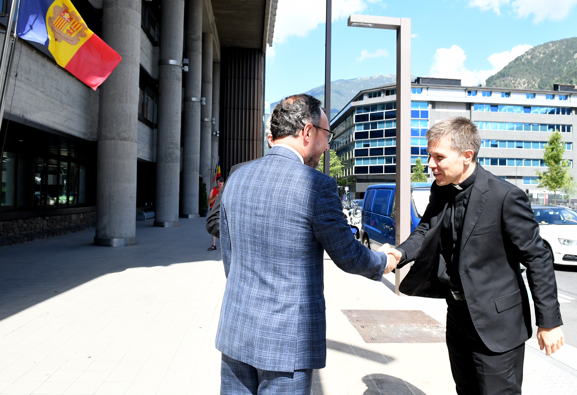 El cap de Govern, Xavier Espot, rep el nou bisbe coadjutor i futur Copríncep episcopal, Josep-Lluís Serrano