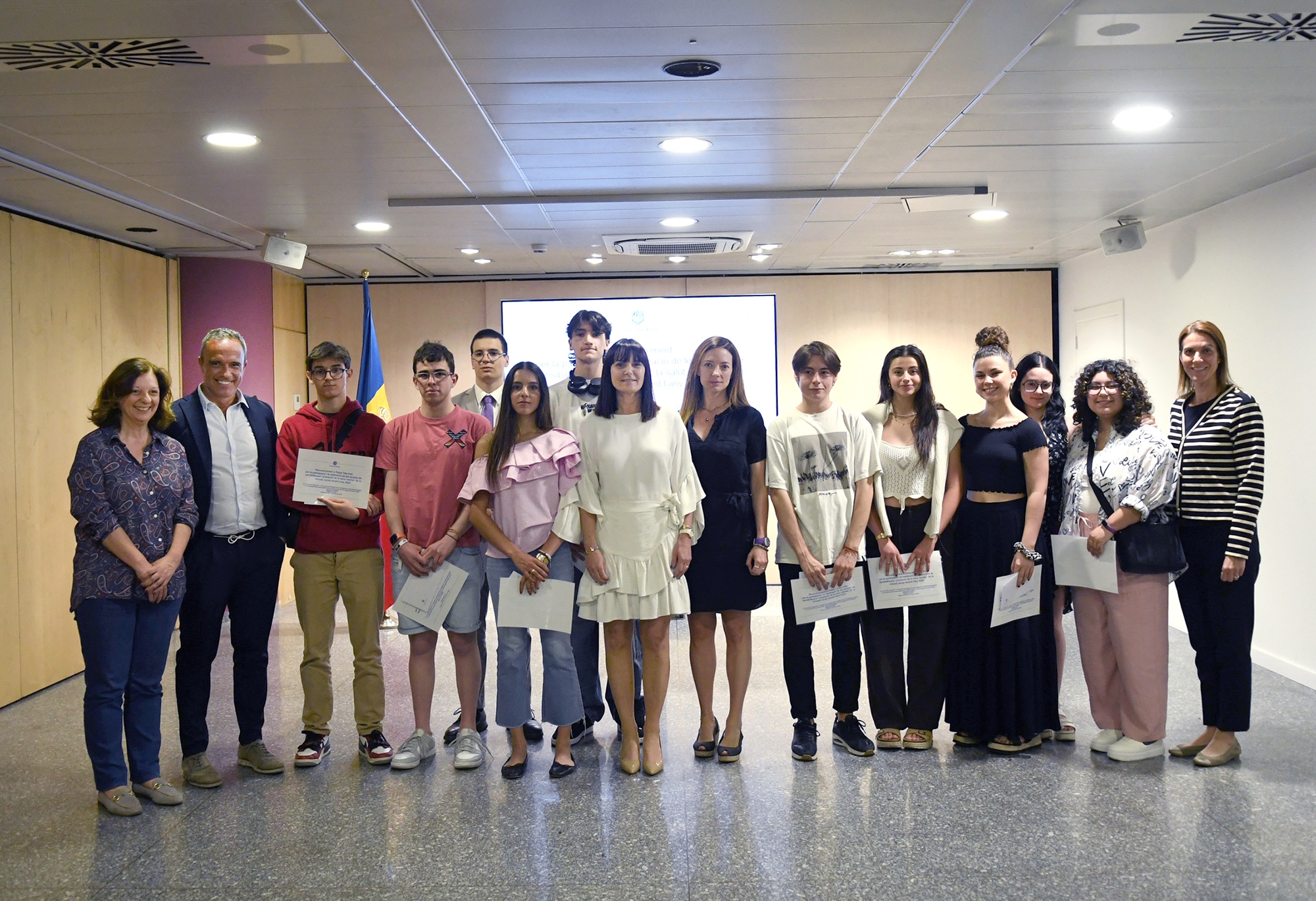 Reconeixement a una desena de joves del país que han dut a terme treballs relacionats amb la salut mental