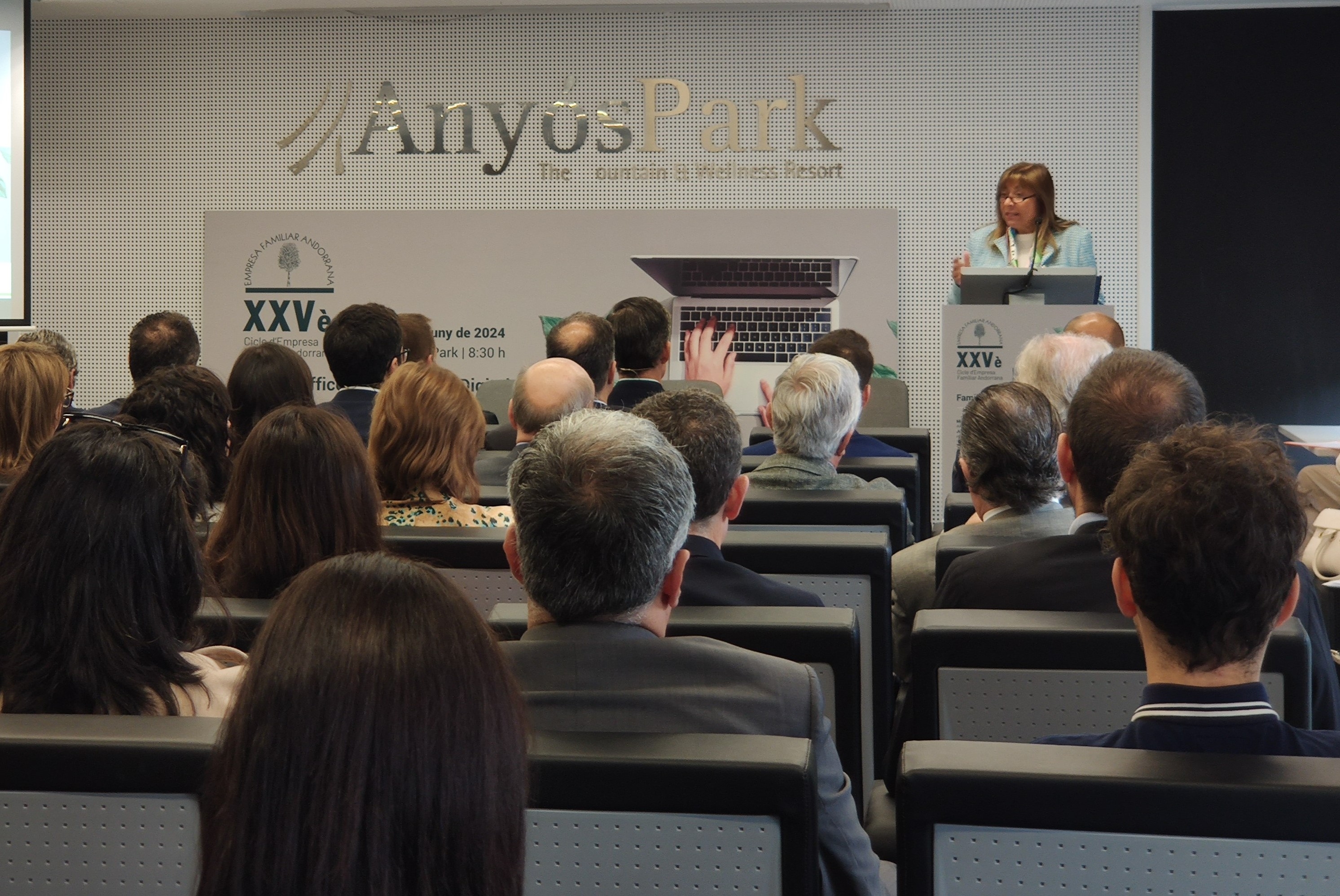 La ministra Conxita Marsol encoratja el teixit empresarial a avançar cap a la transformació digital de mà de l’administració