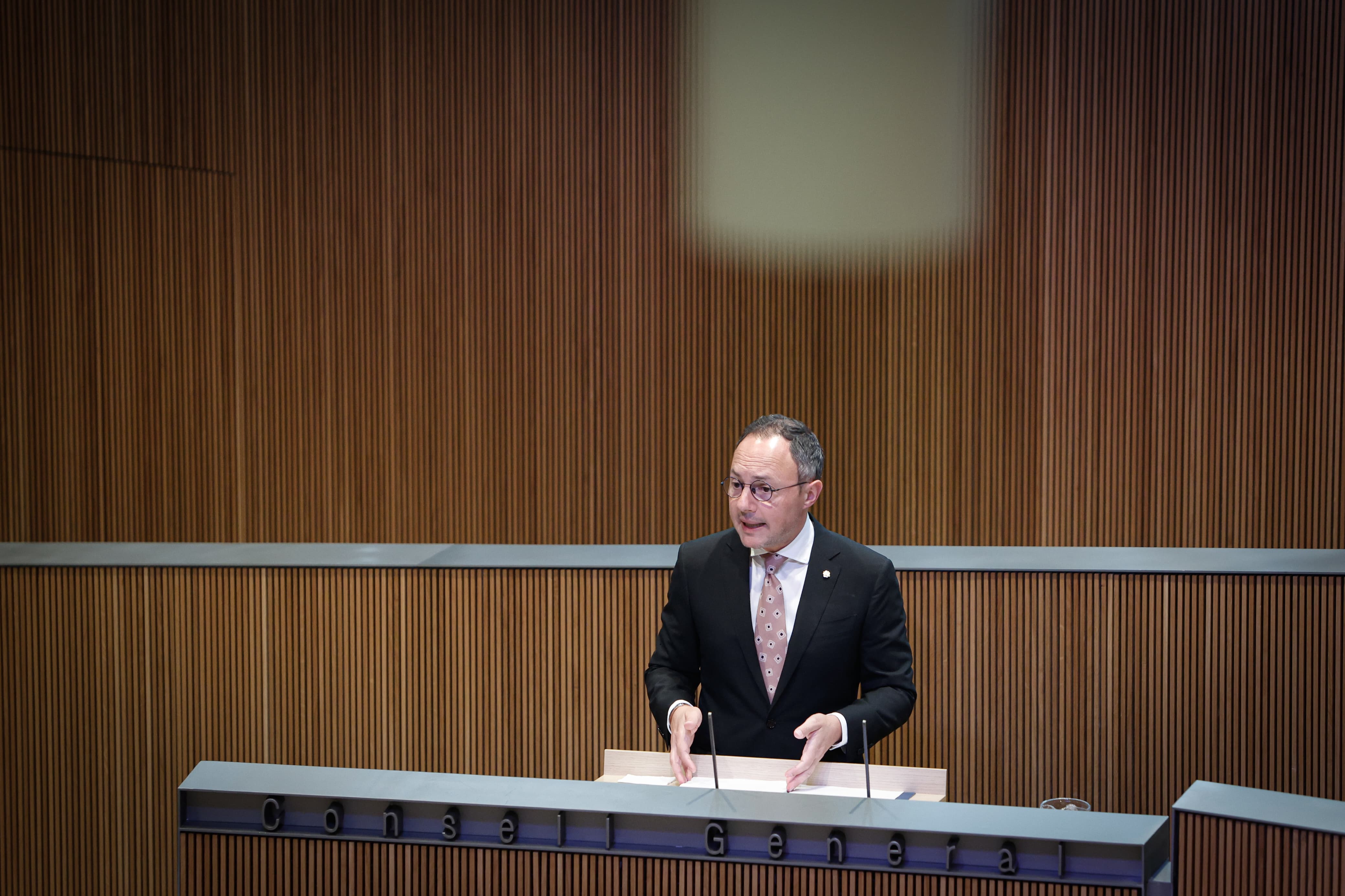 L’accés a l’habitatge assequible i el creixement sostenible, i l’Acord amb la UE centren la intervenció d’Espot al Debat d’Orientació Política del Govern