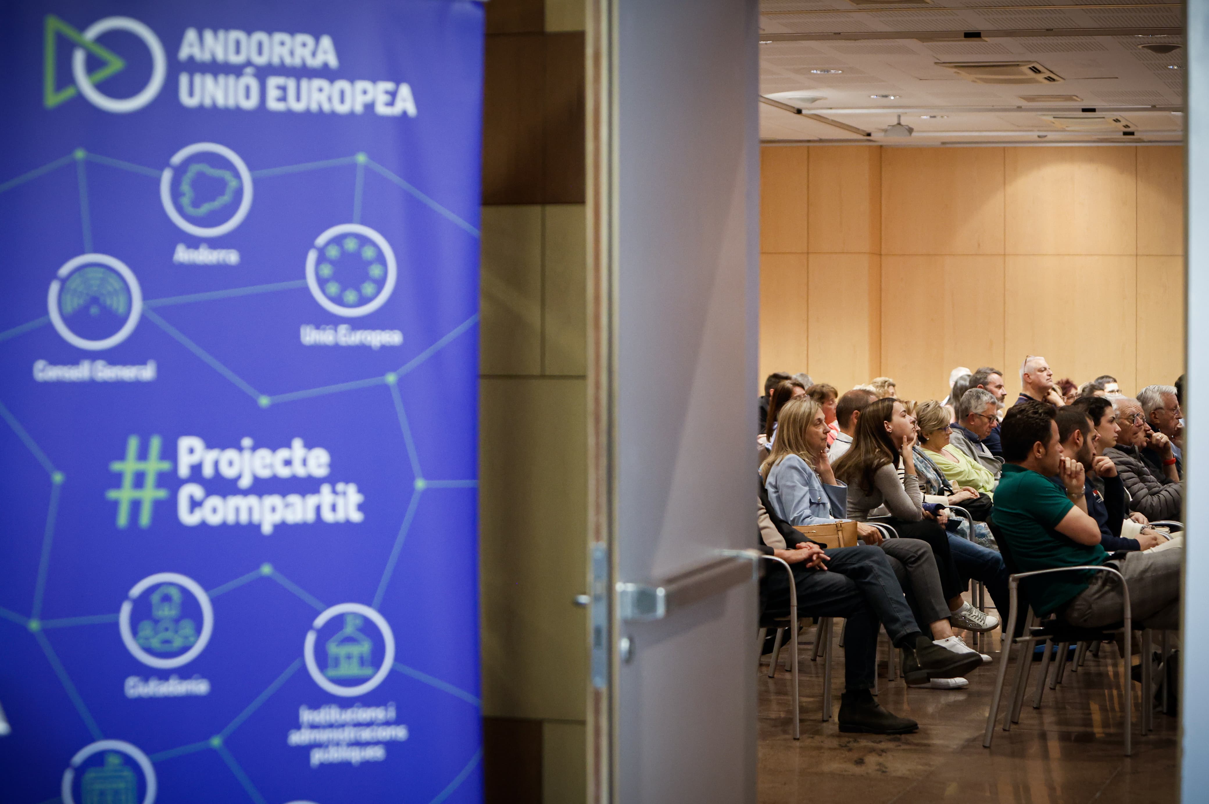 Les reunions de poble sobre l’Acord d’associació amb la UE apleguen un miler de persones