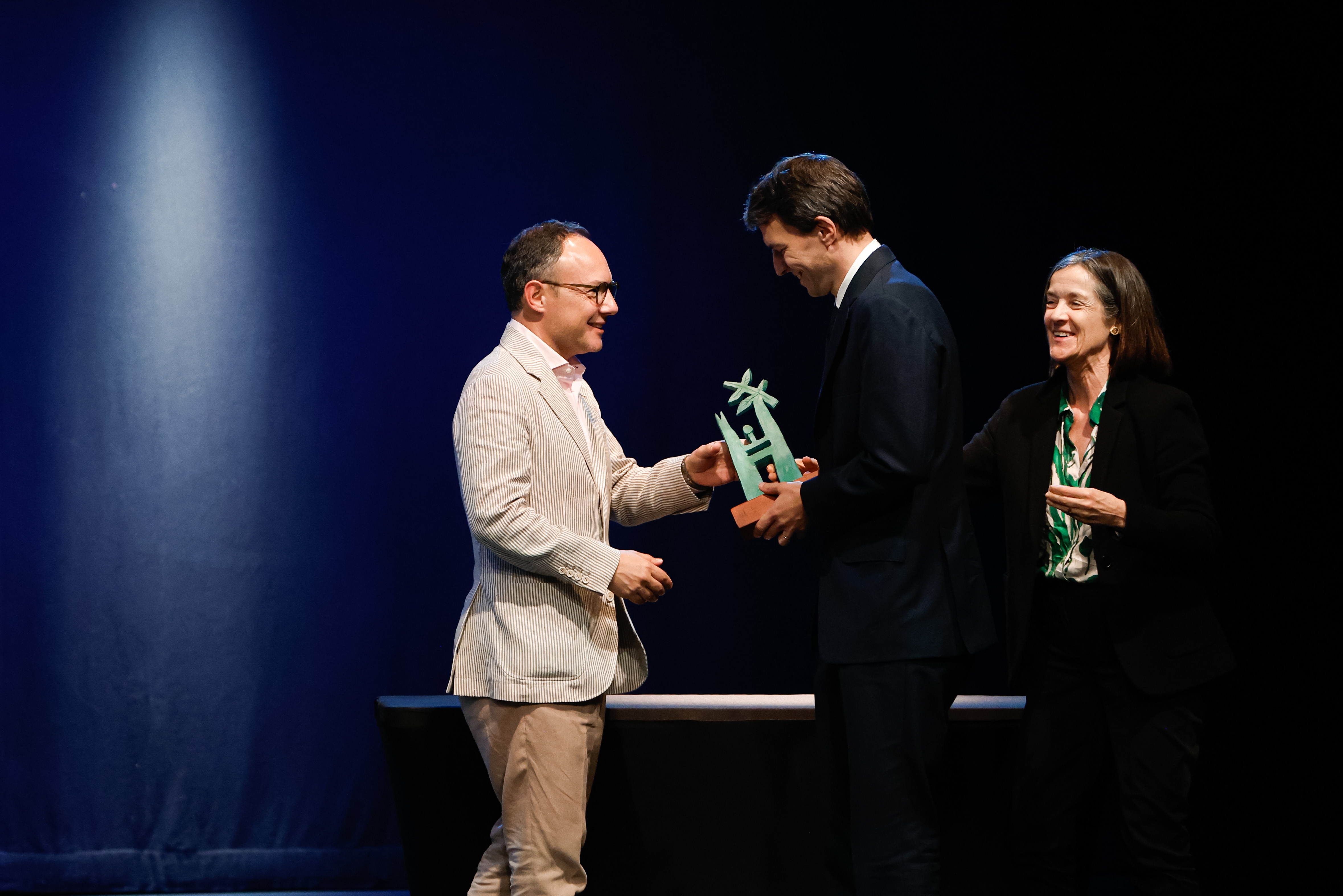 El cap de Govern, Xavier Espot, entrega el VII i VIII Premi internacional Calvó Armengol als professors Stefanie Stantcheva i Benjamin Moll