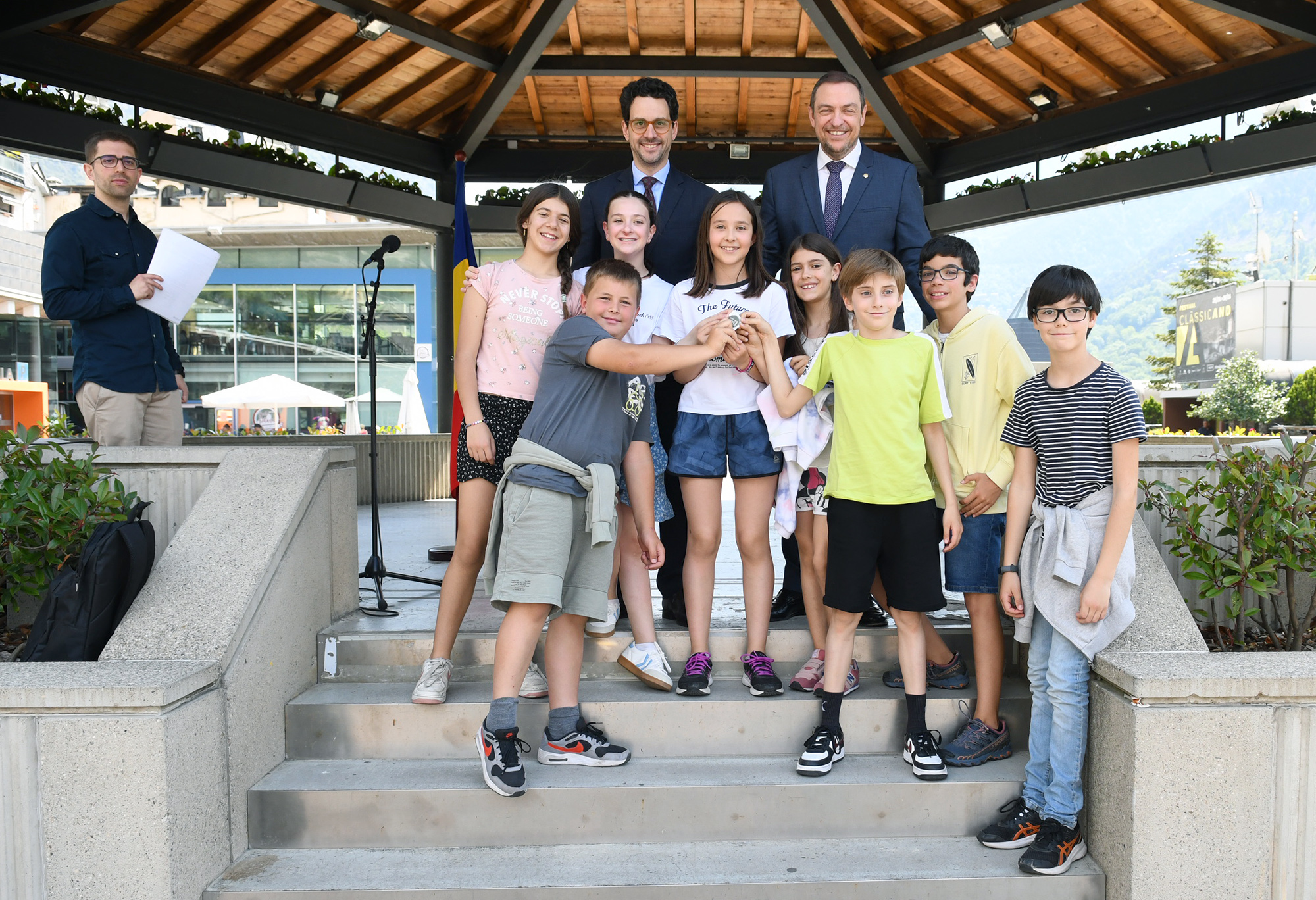 El Govern entrega els premis per impulsar patis més verds als centres educatius