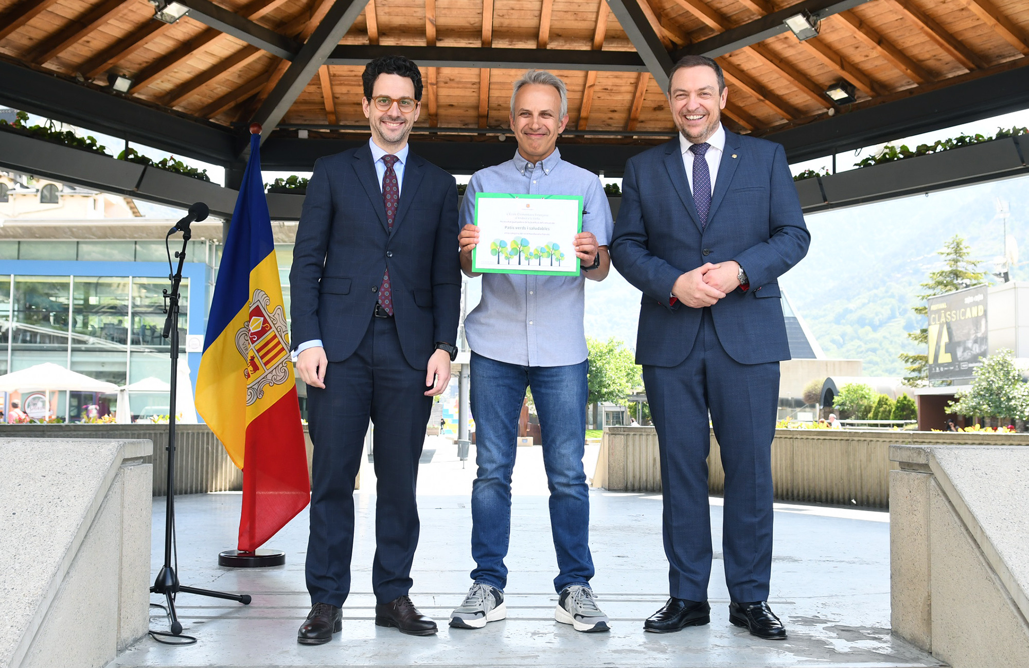 El Govern entrega els premis per impulsar patis més verds als centres educatius