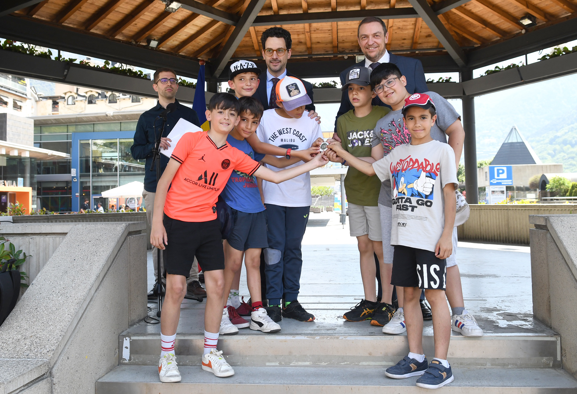 El Govern entrega els premis per impulsar patis més verds als centres educatius