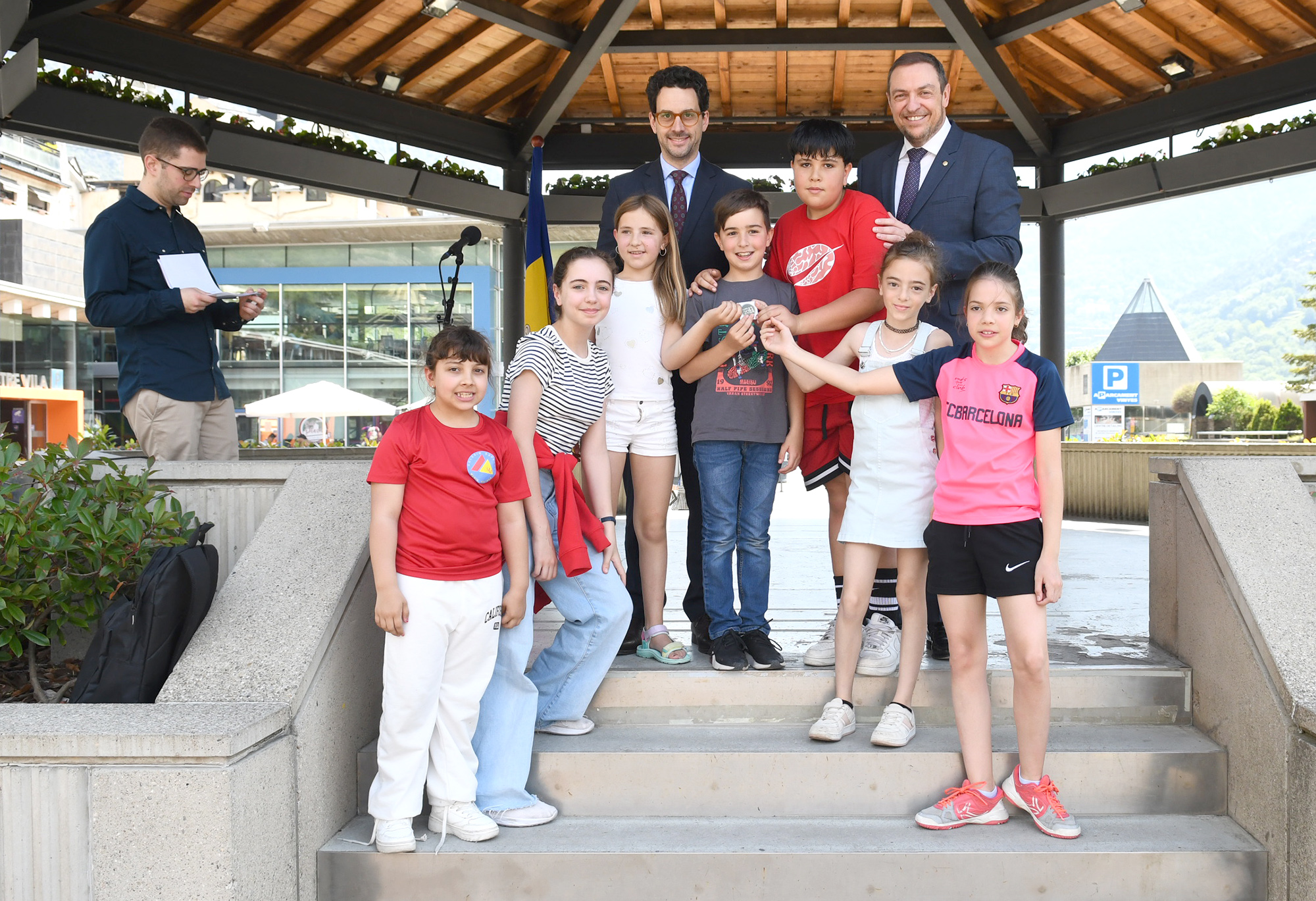 El Govern entrega els premis per impulsar patis més verds als centres educatius