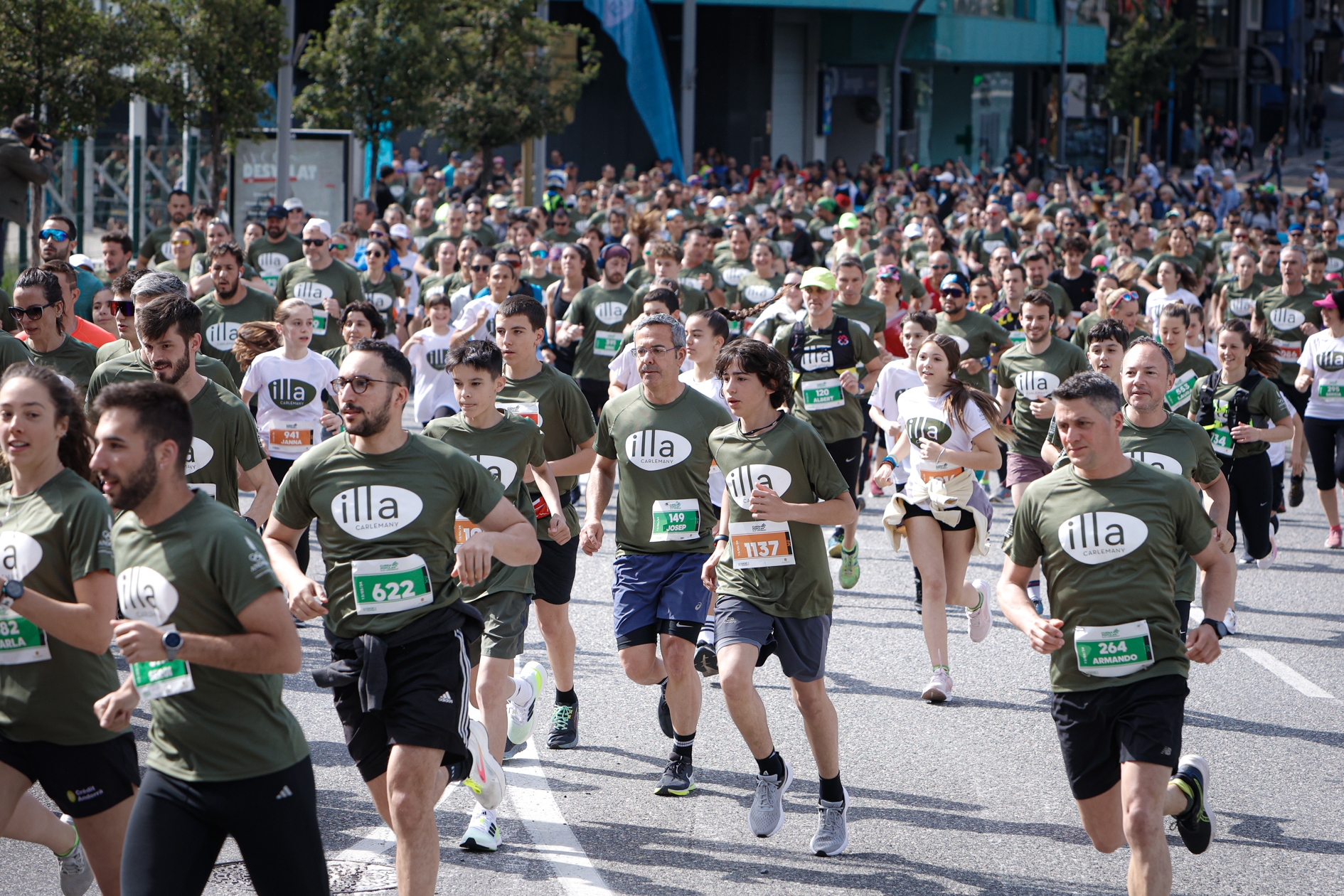 Èxit de la 13a edició de la Cursa popular Illa Carlemany amb més 3.600 participants