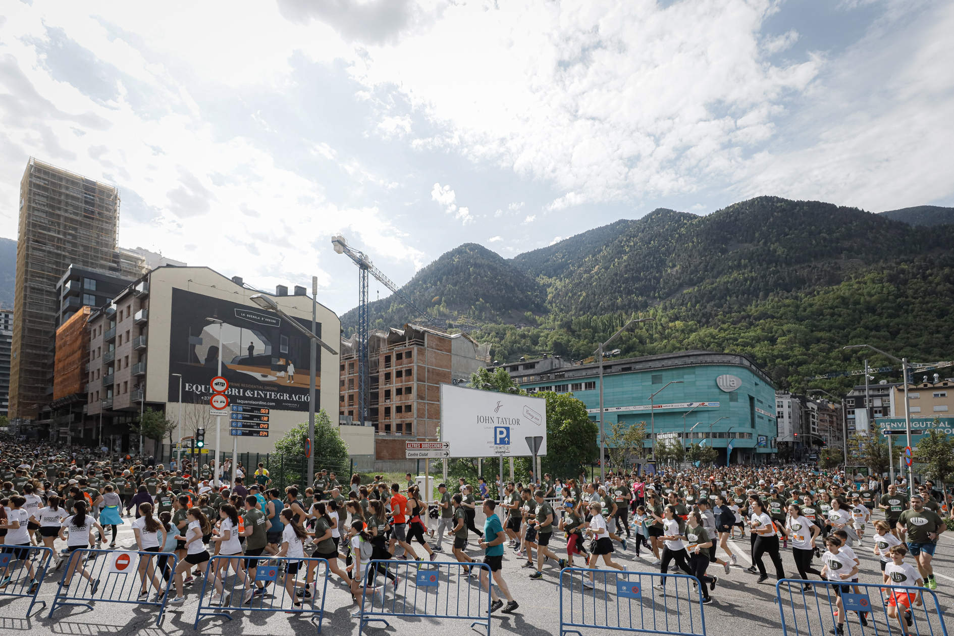 Èxit de la 13a edició de la Cursa popular Illa Carlemany amb més 3.600 participants