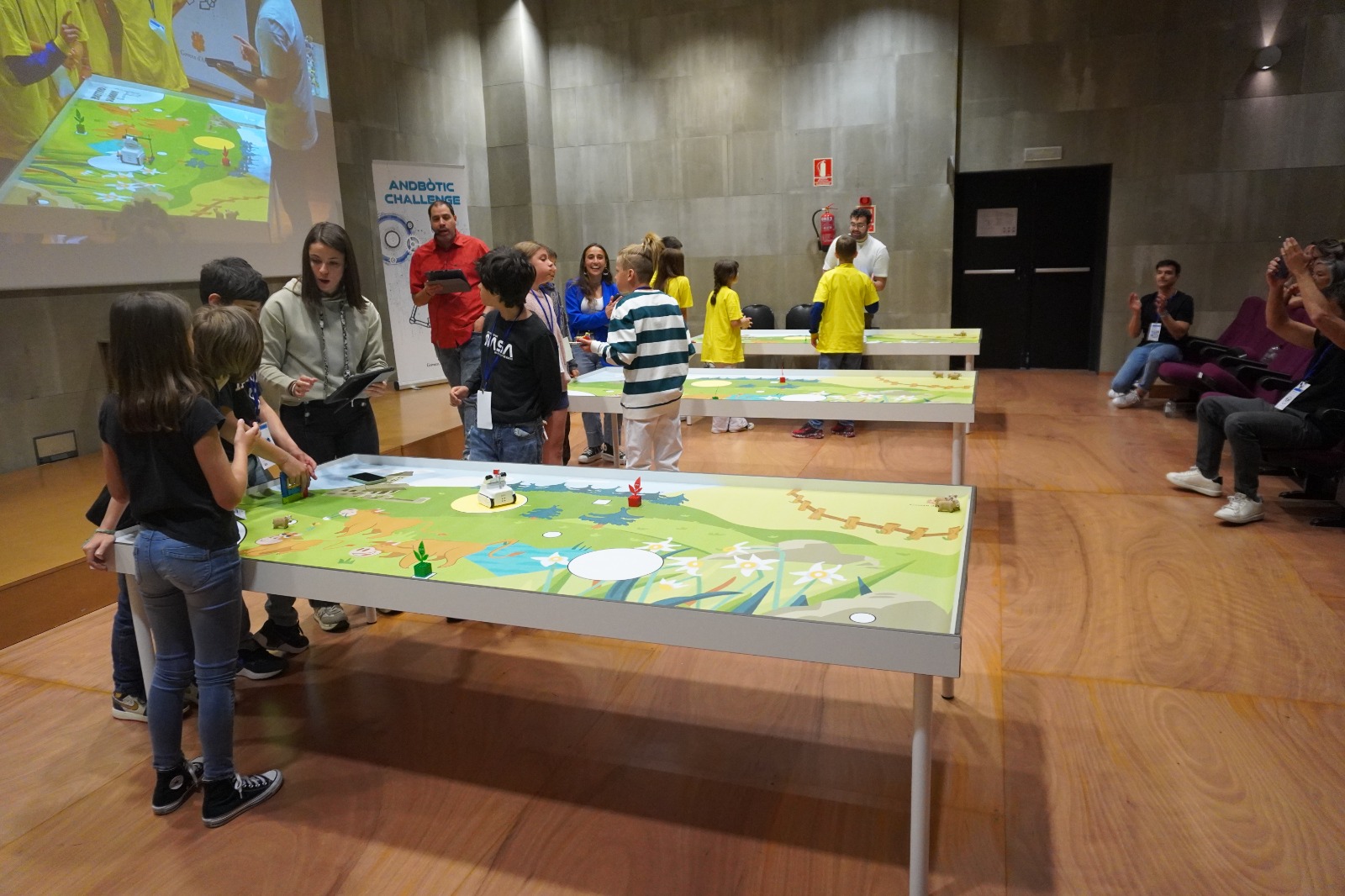 Educació organitza el primer Concurs nacional de robòtica educativa per a alumnes de primera ensenyança