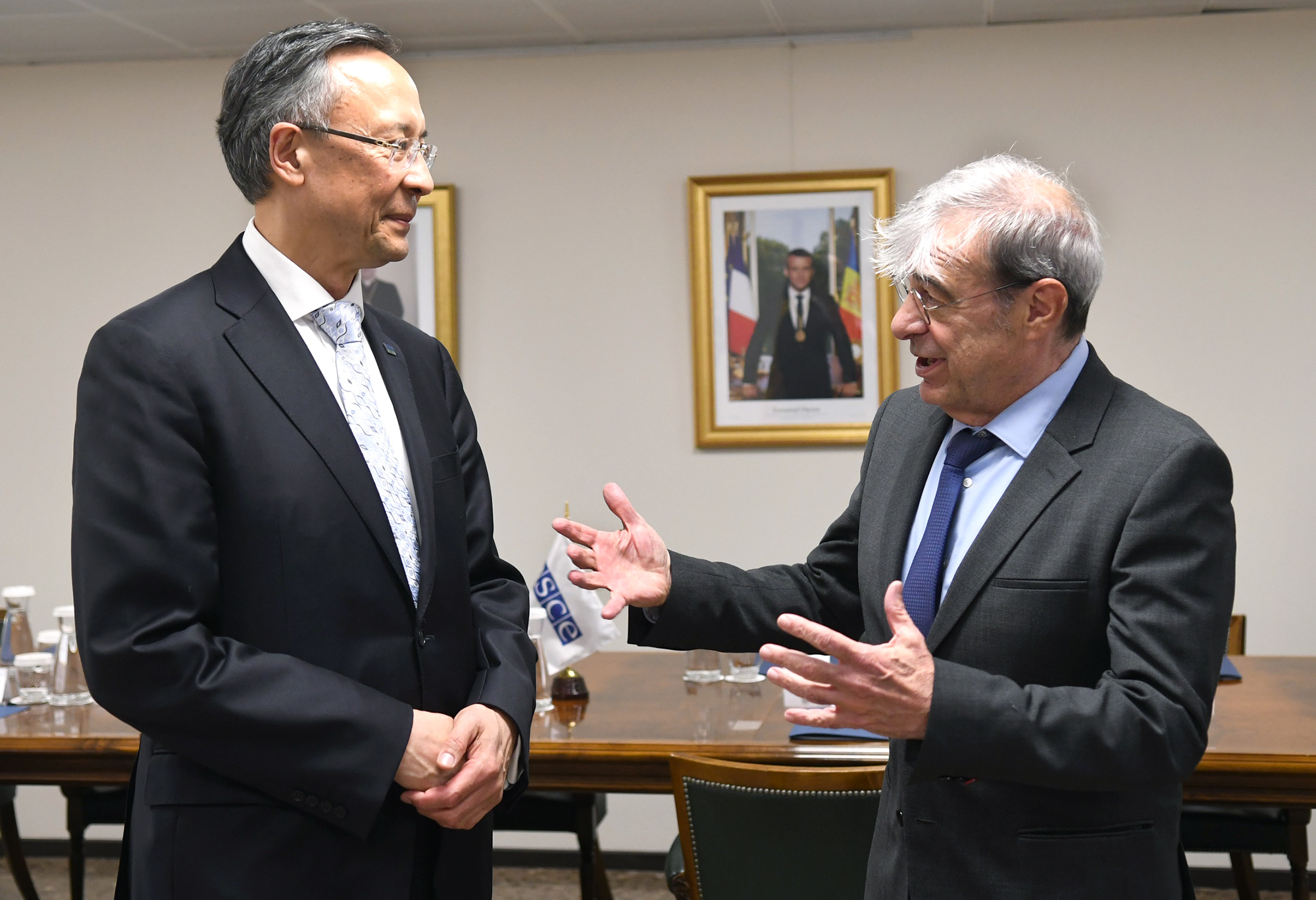 L’alt comissionat per a les Minories Nacionals de l’OSCE coneix les polítiques educatives i la gestió de la diversitat d’Andorra