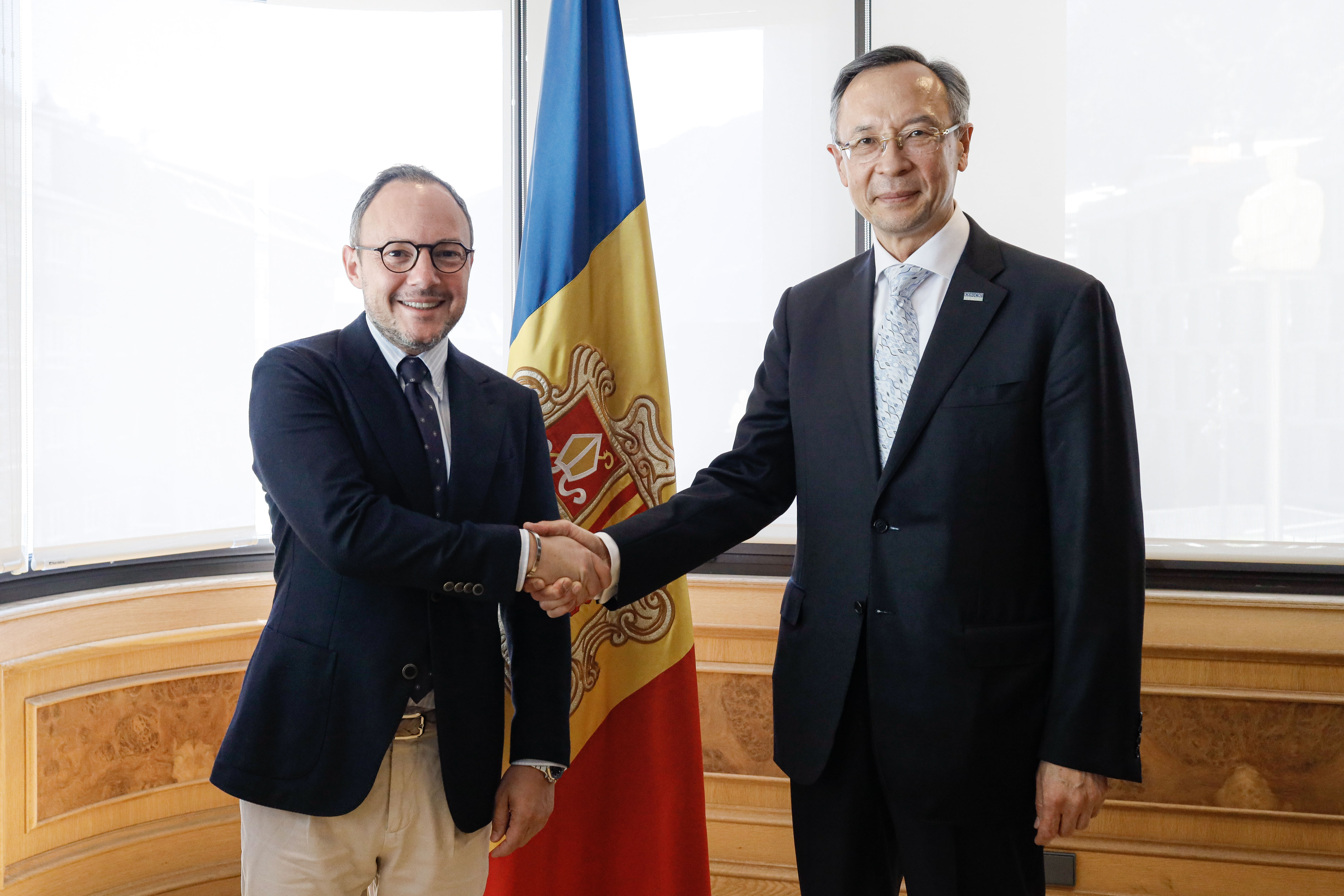 L’alt comissionat per a les Minories Nacionals de l’OSCE coneix les polítiques educatives i la gestió de la diversitat d’Andorra